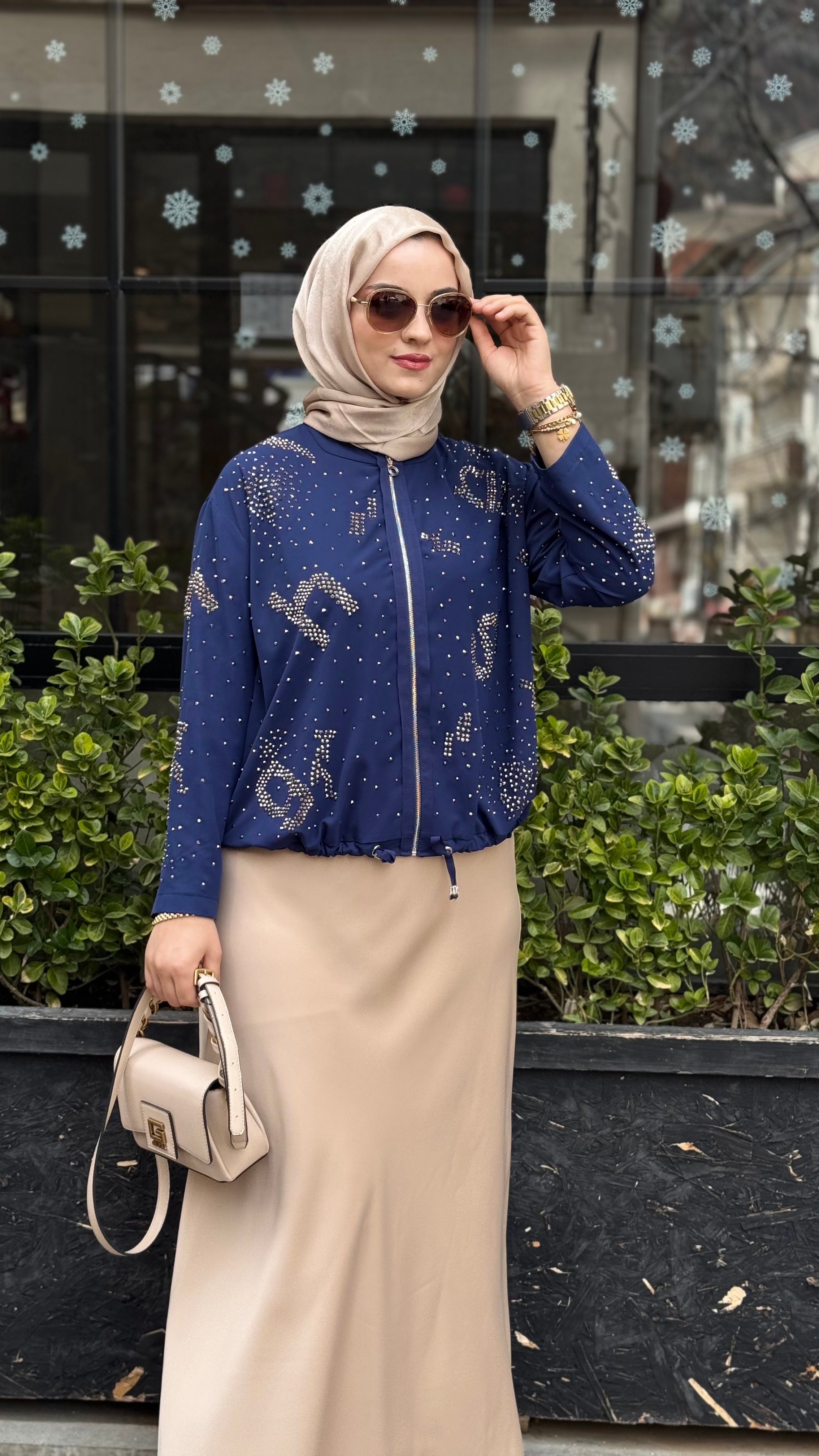 Ghisa Taşlı Ceket