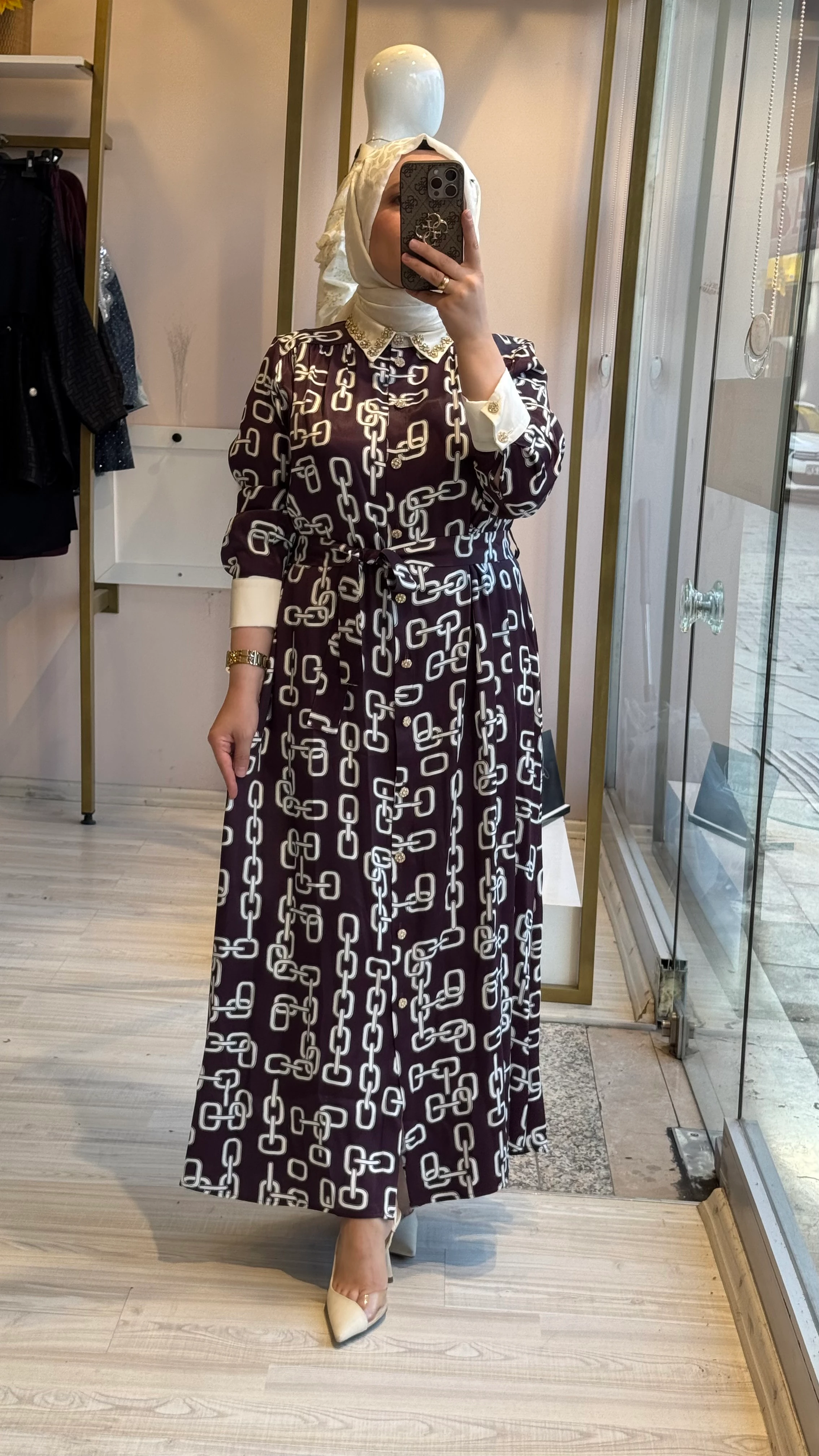 Ghisa Zincir Desen Elbise