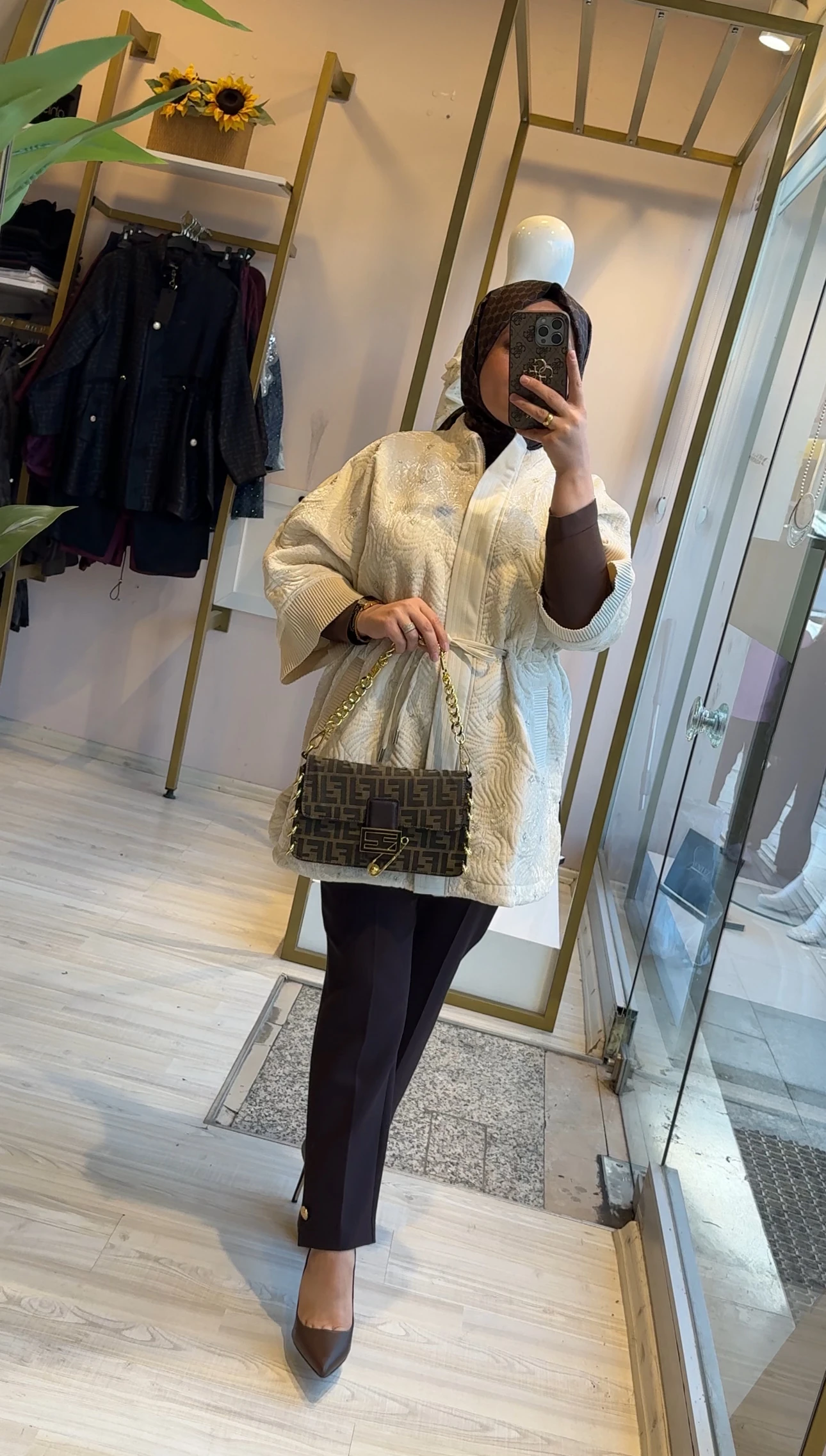 Ghisa Kadife İşleme Detaylı Ceket