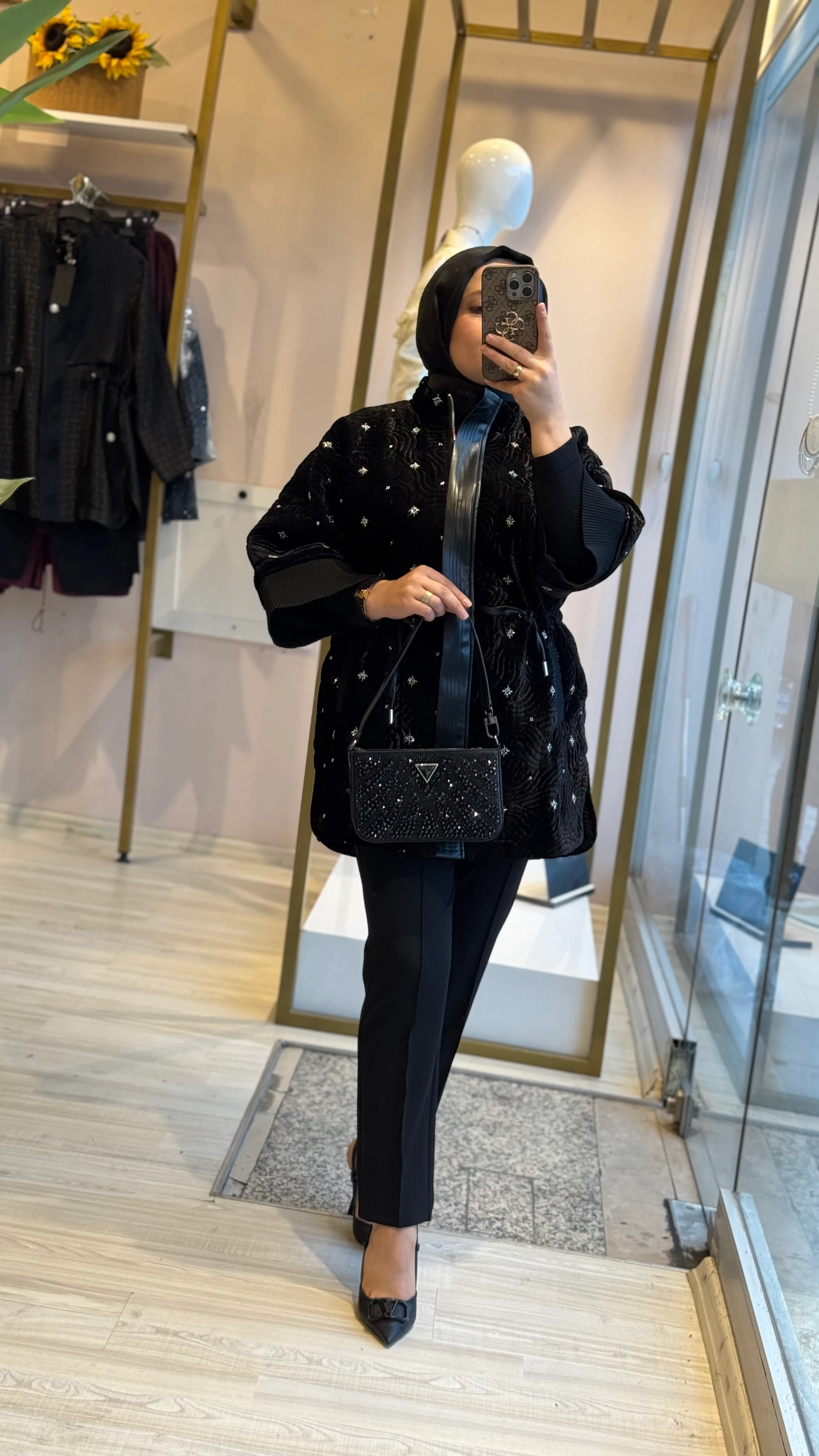 Ghisa Kadife İşleme Detaylı Ceket