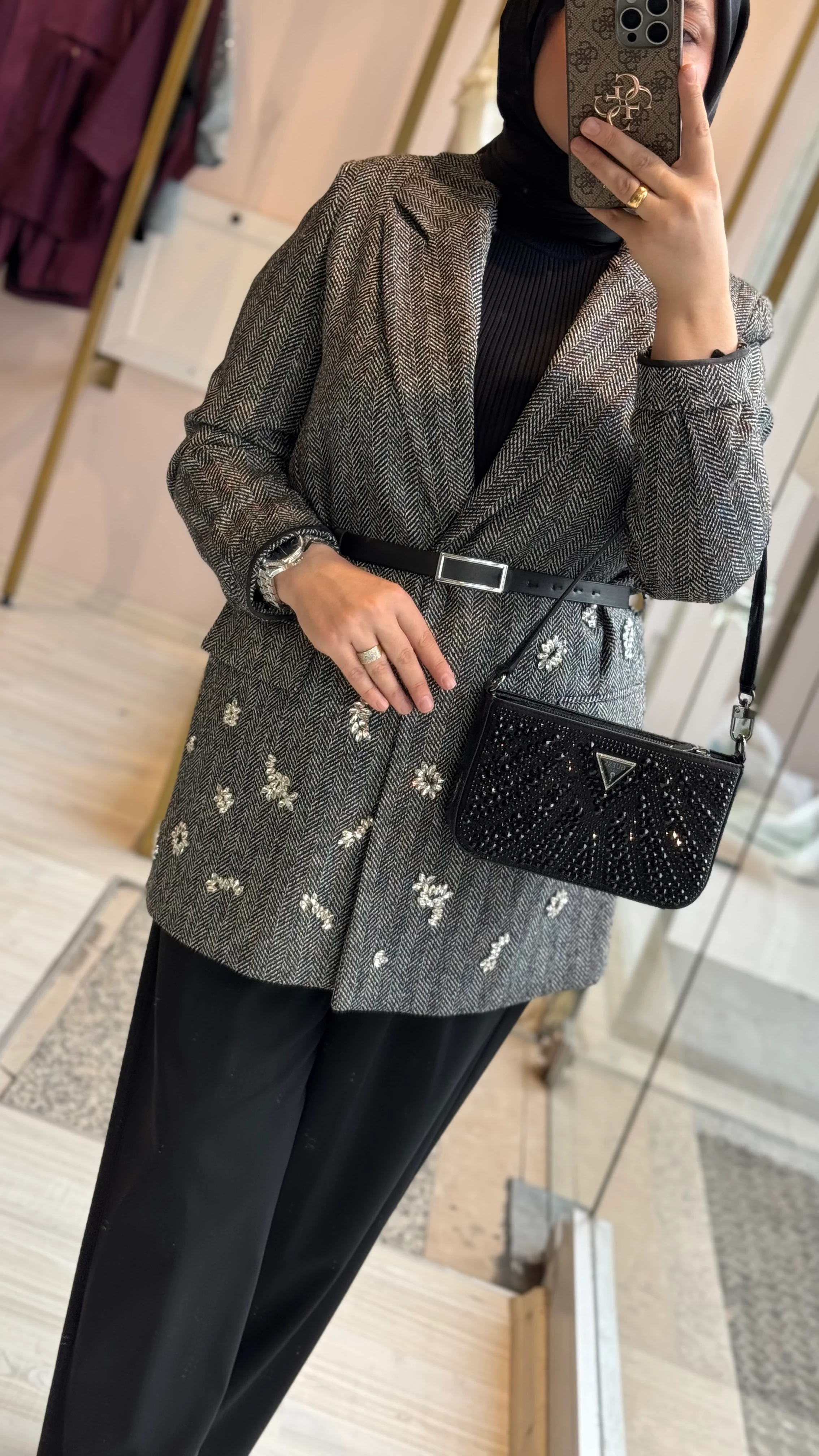 Ghisa Ceketli Takım