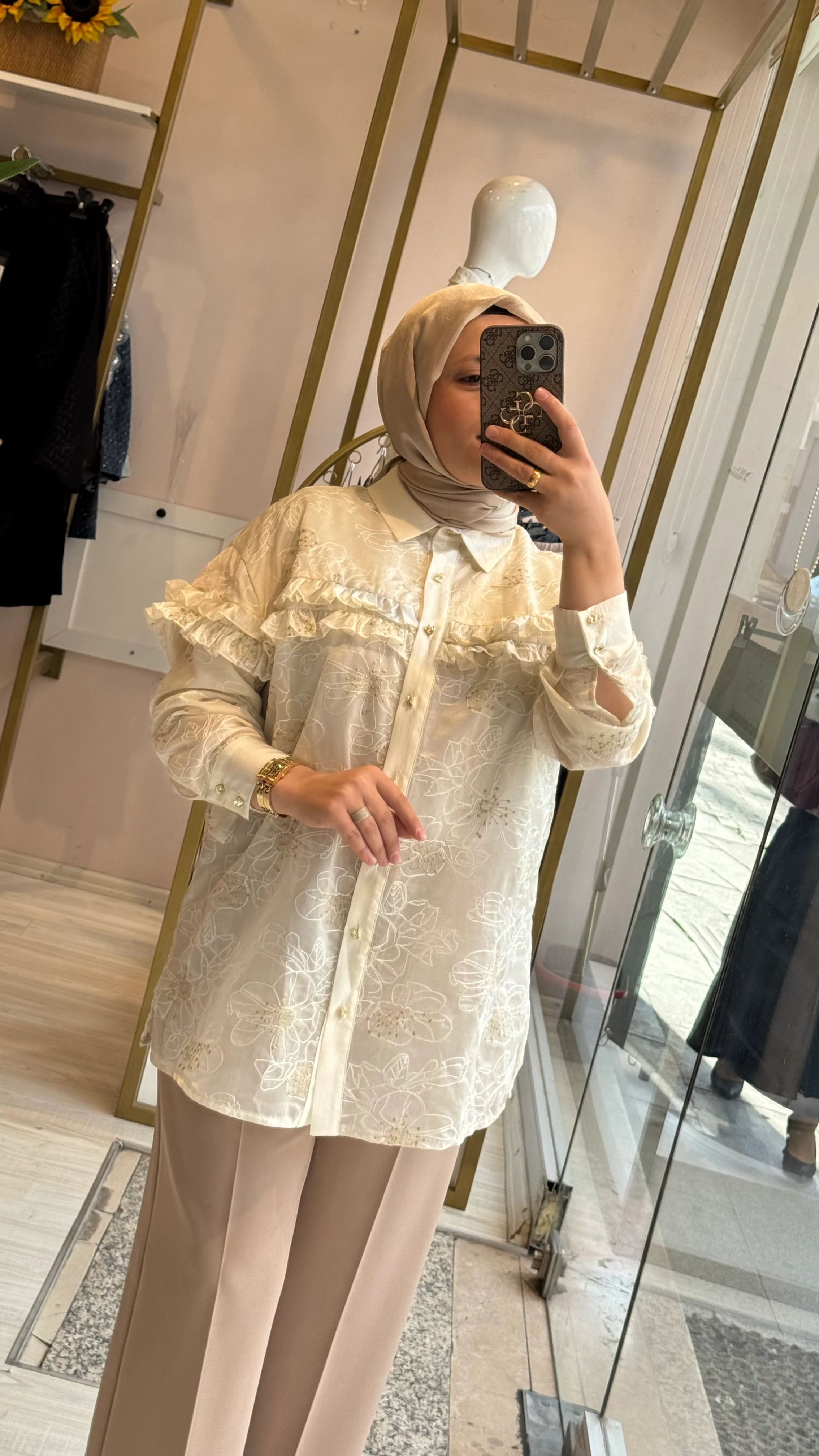 Ghisa Yaldız Detaylı Gömlek