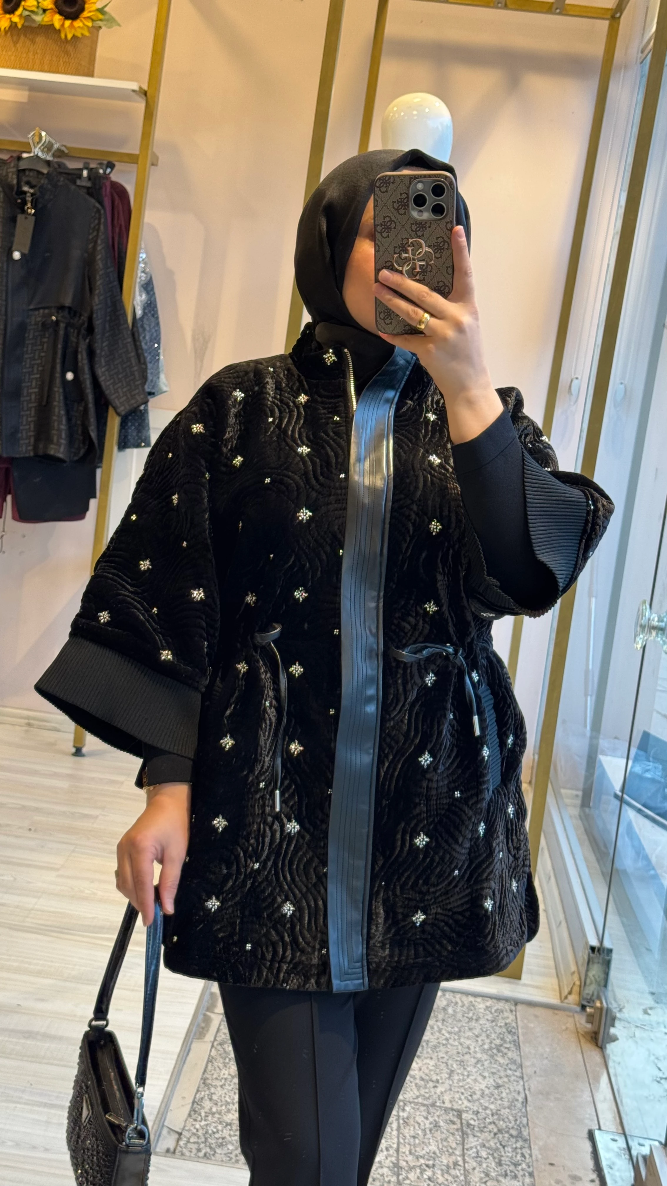 Ghisa Kadife İşleme Detaylı Ceket