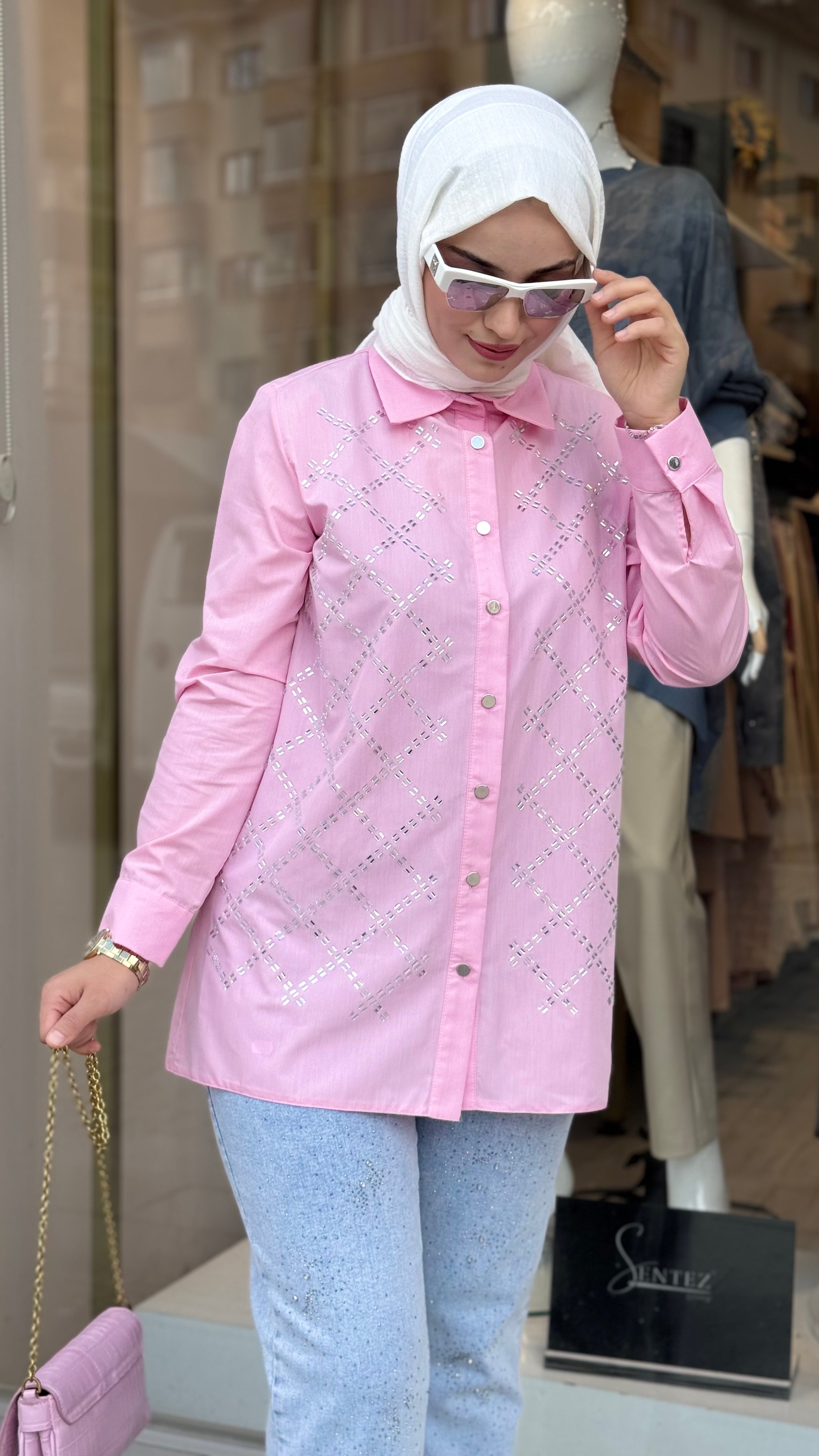 Selinada Taşlı Poplin Gömlek