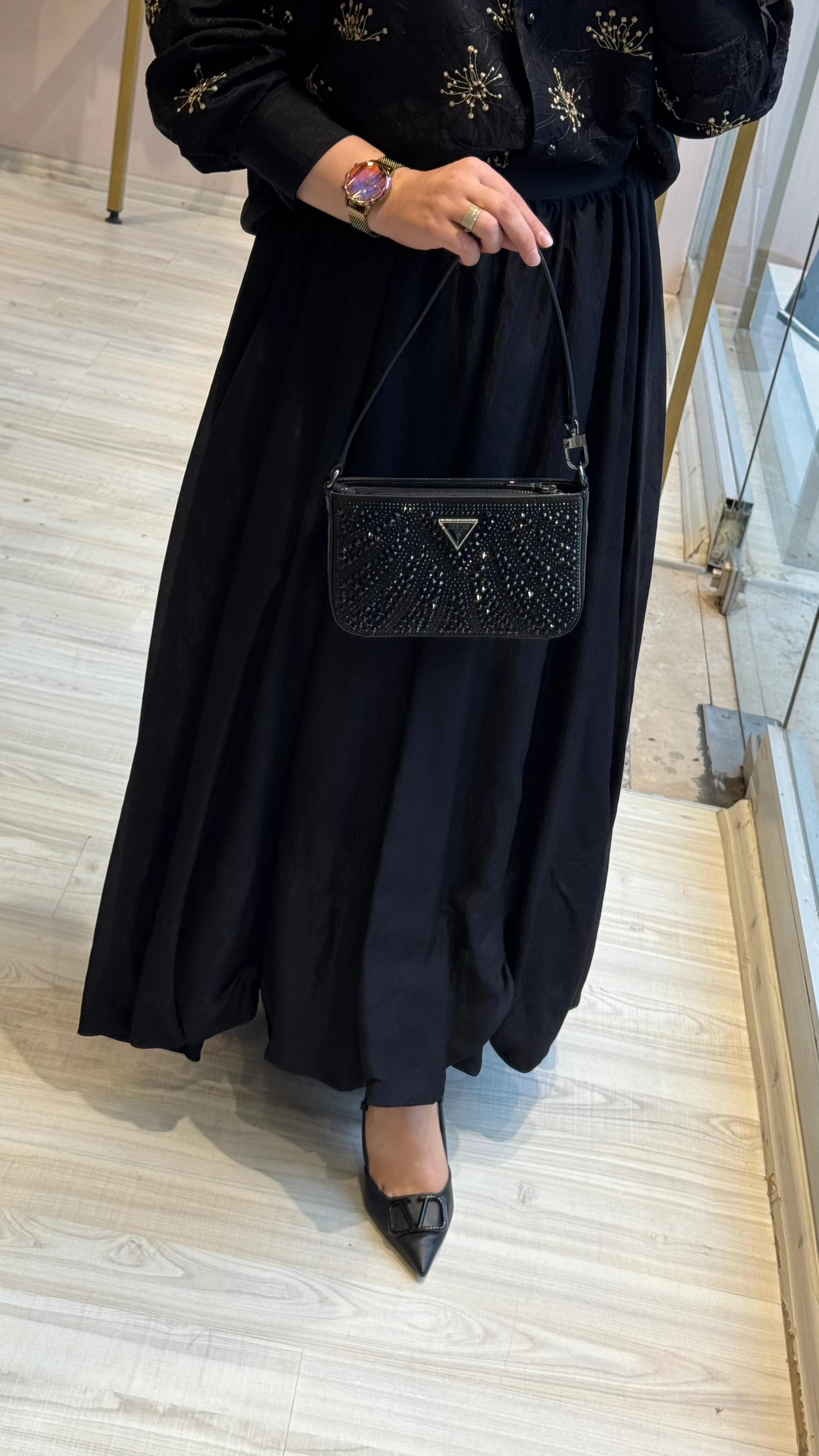 Ghisa İşlemeli Etekli Takım