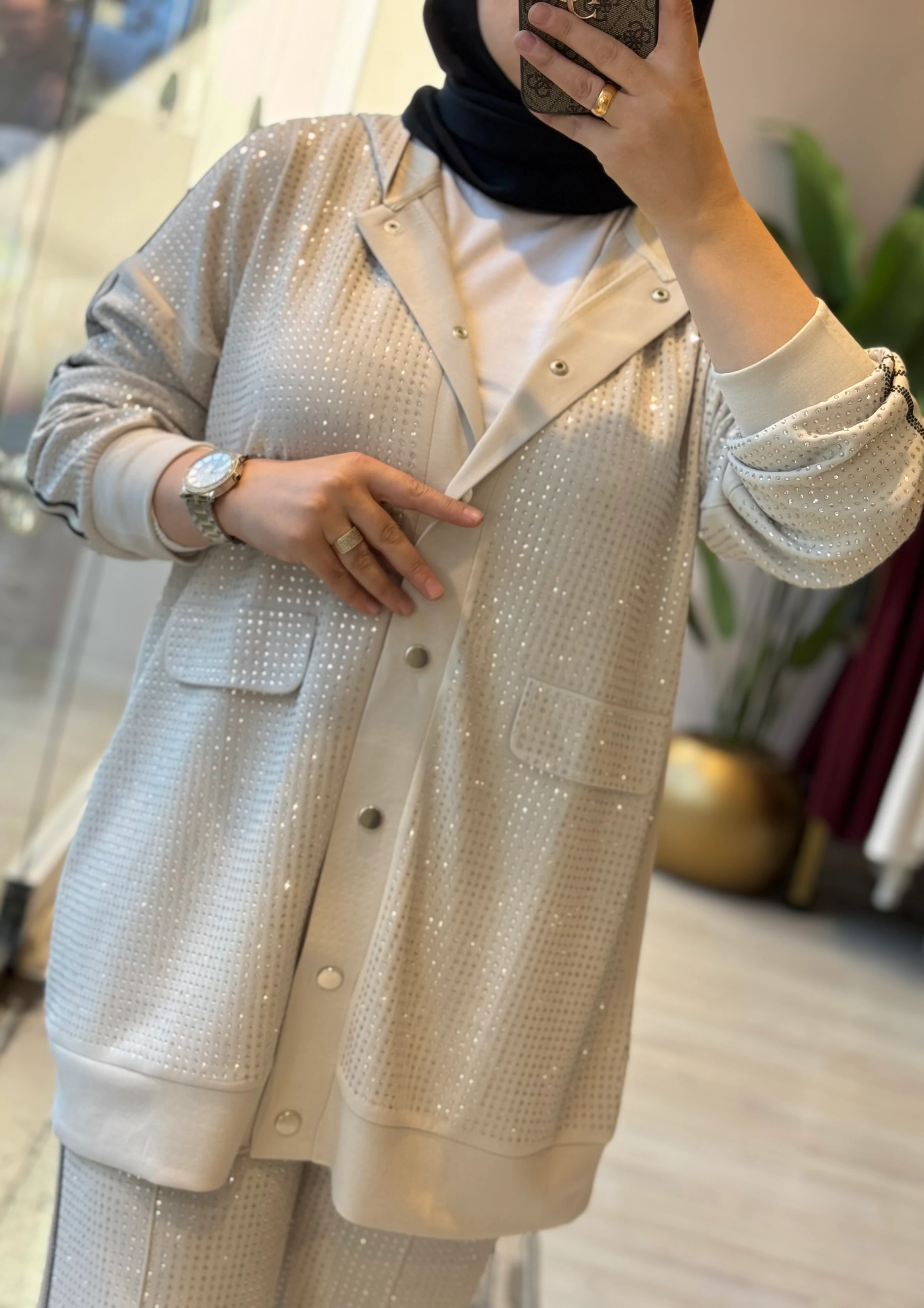 Ghisa Taşlı Takım