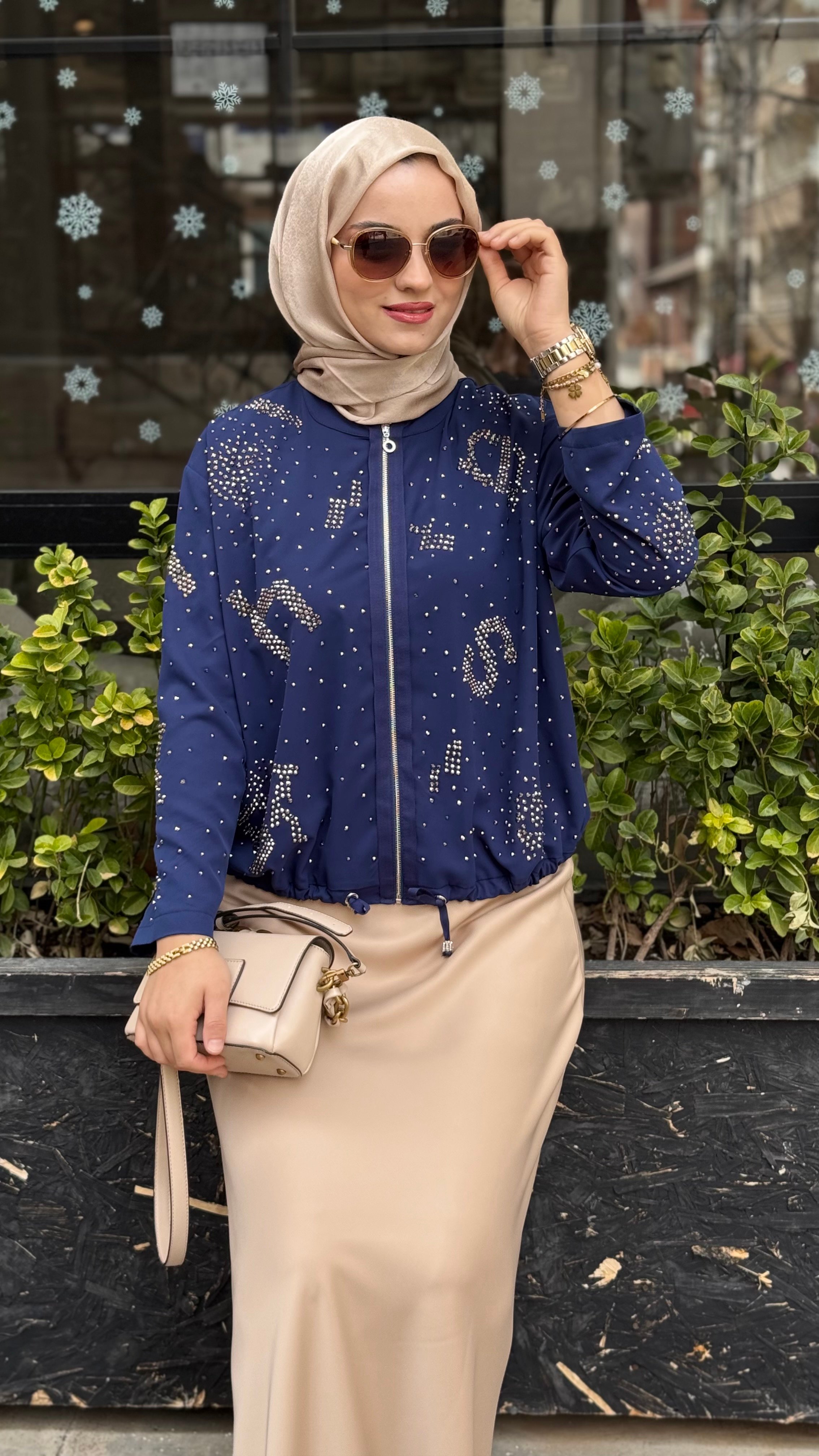 Ghisa Taşlı Ceket