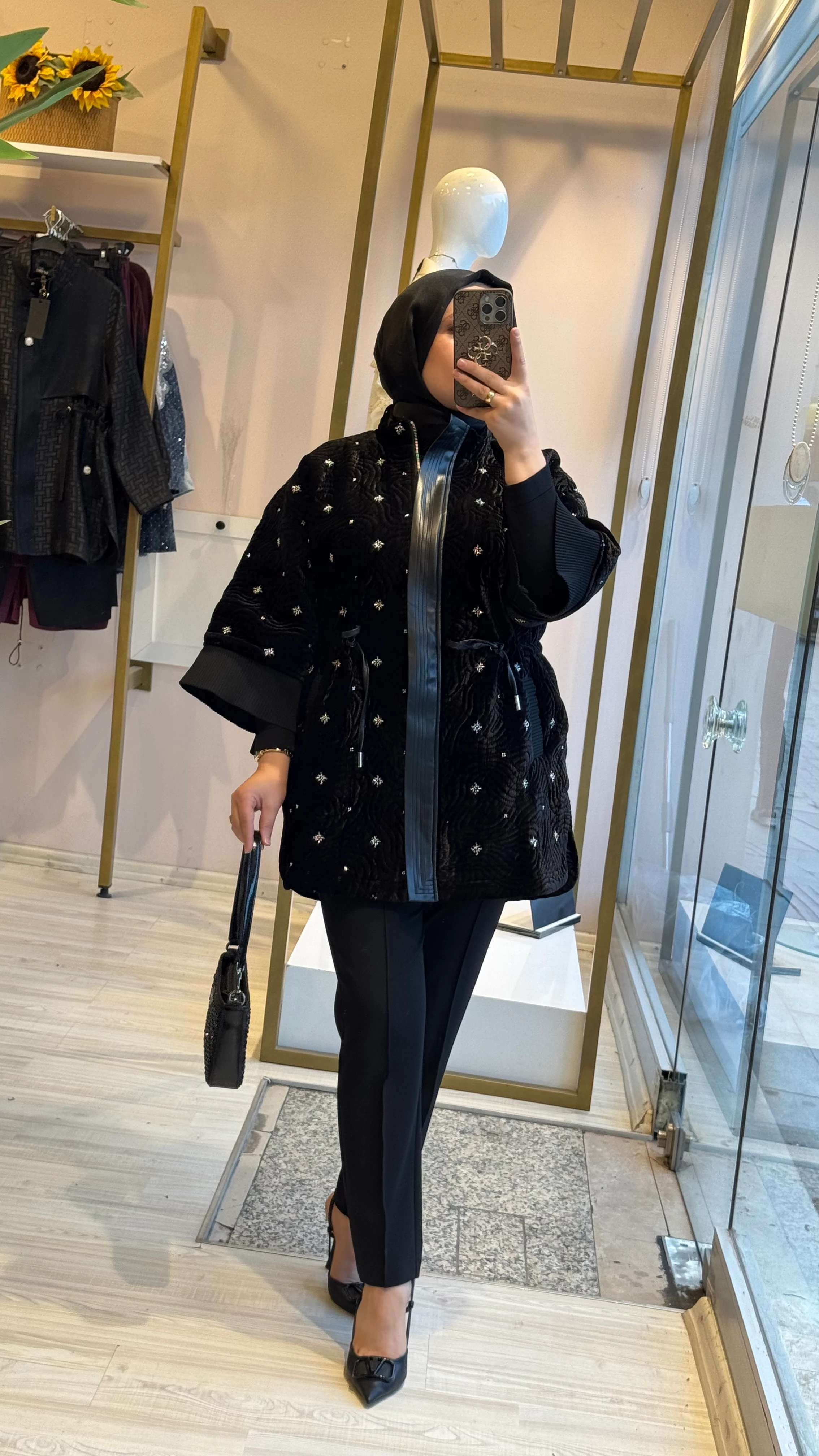 Ghisa Kadife İşleme Detaylı Ceket