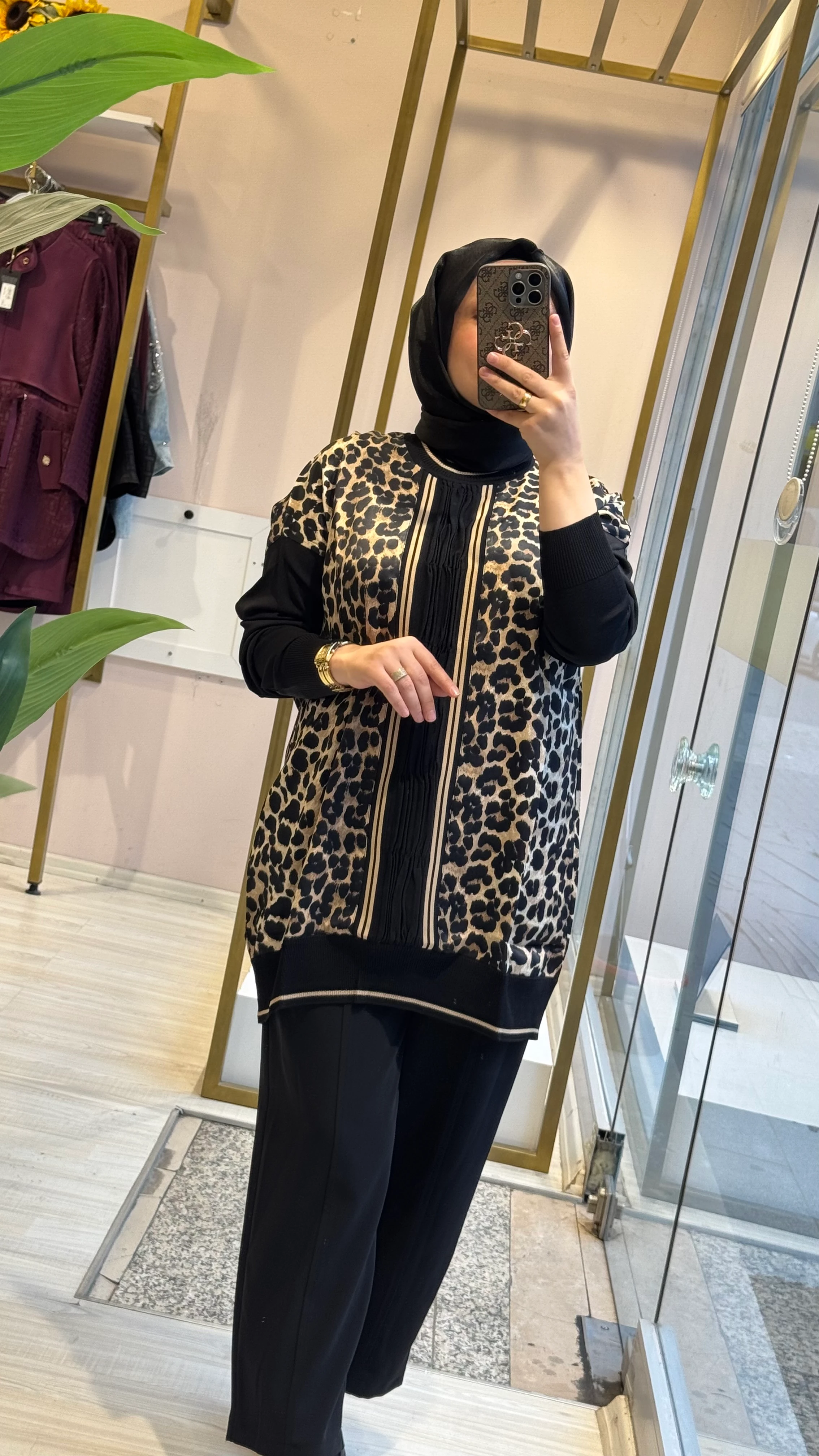 Ghisa Leopar Tunik