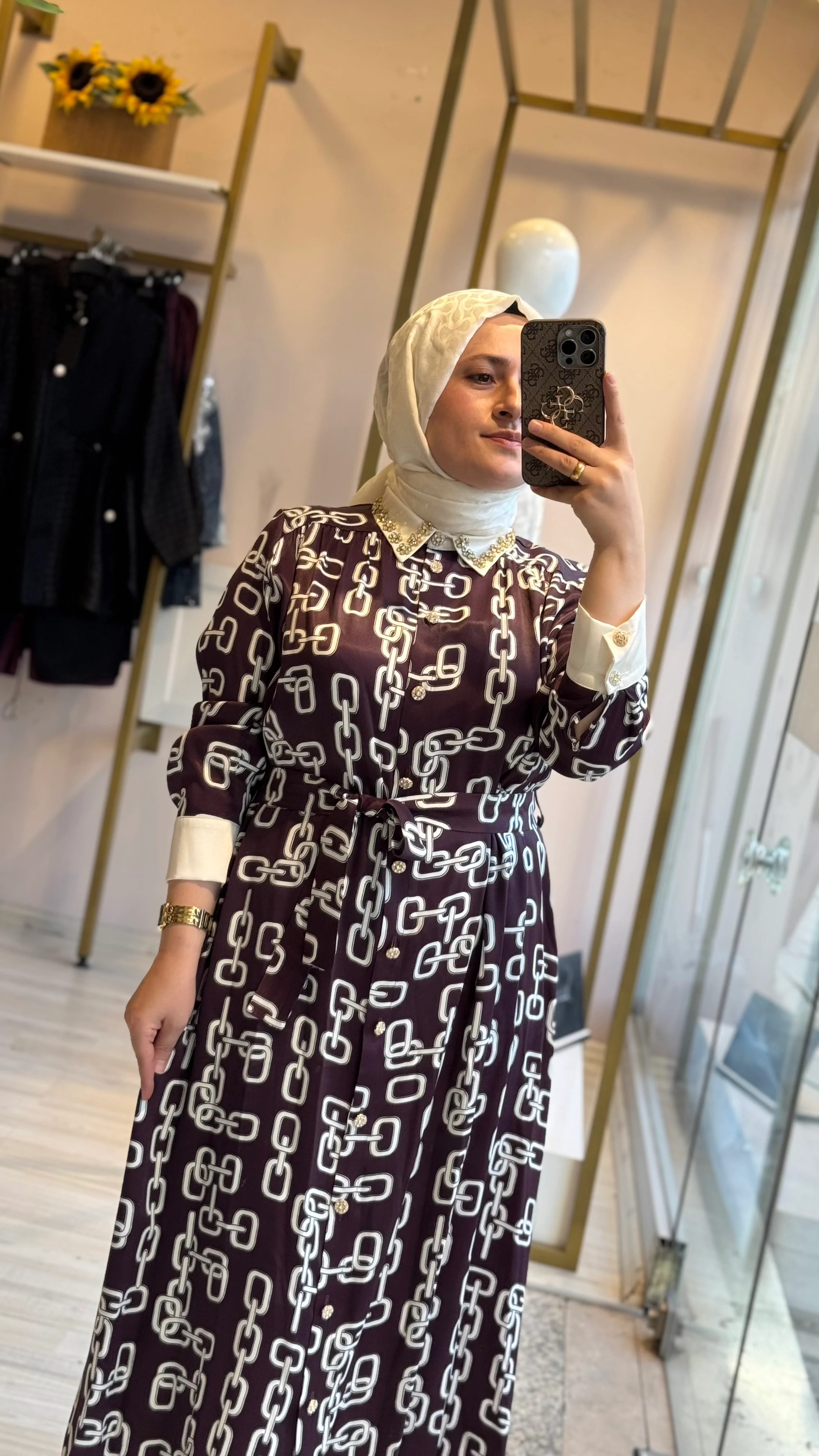 Ghisa Zincir Desen Elbise