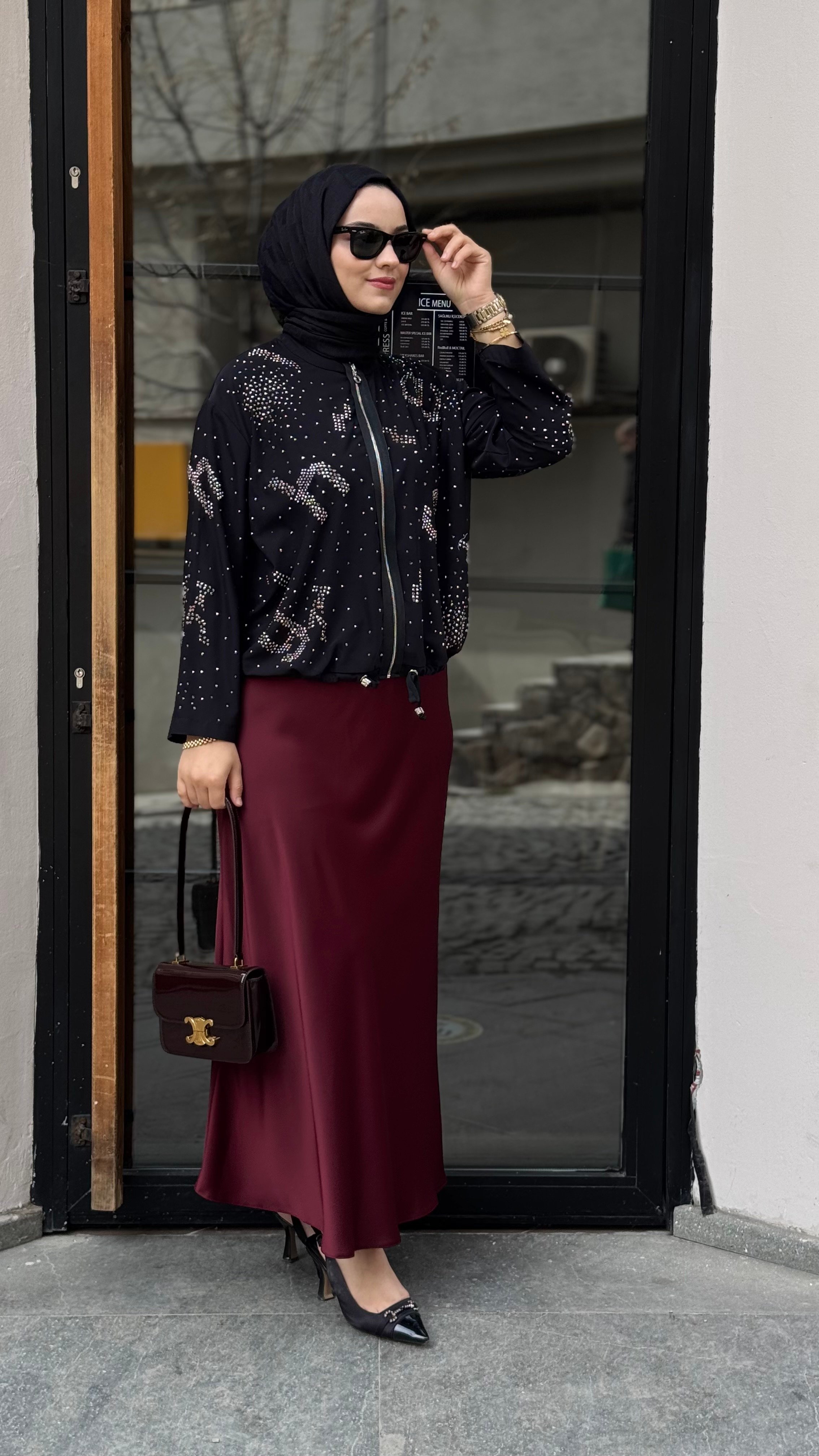 Ghisa Taşlı Ceket