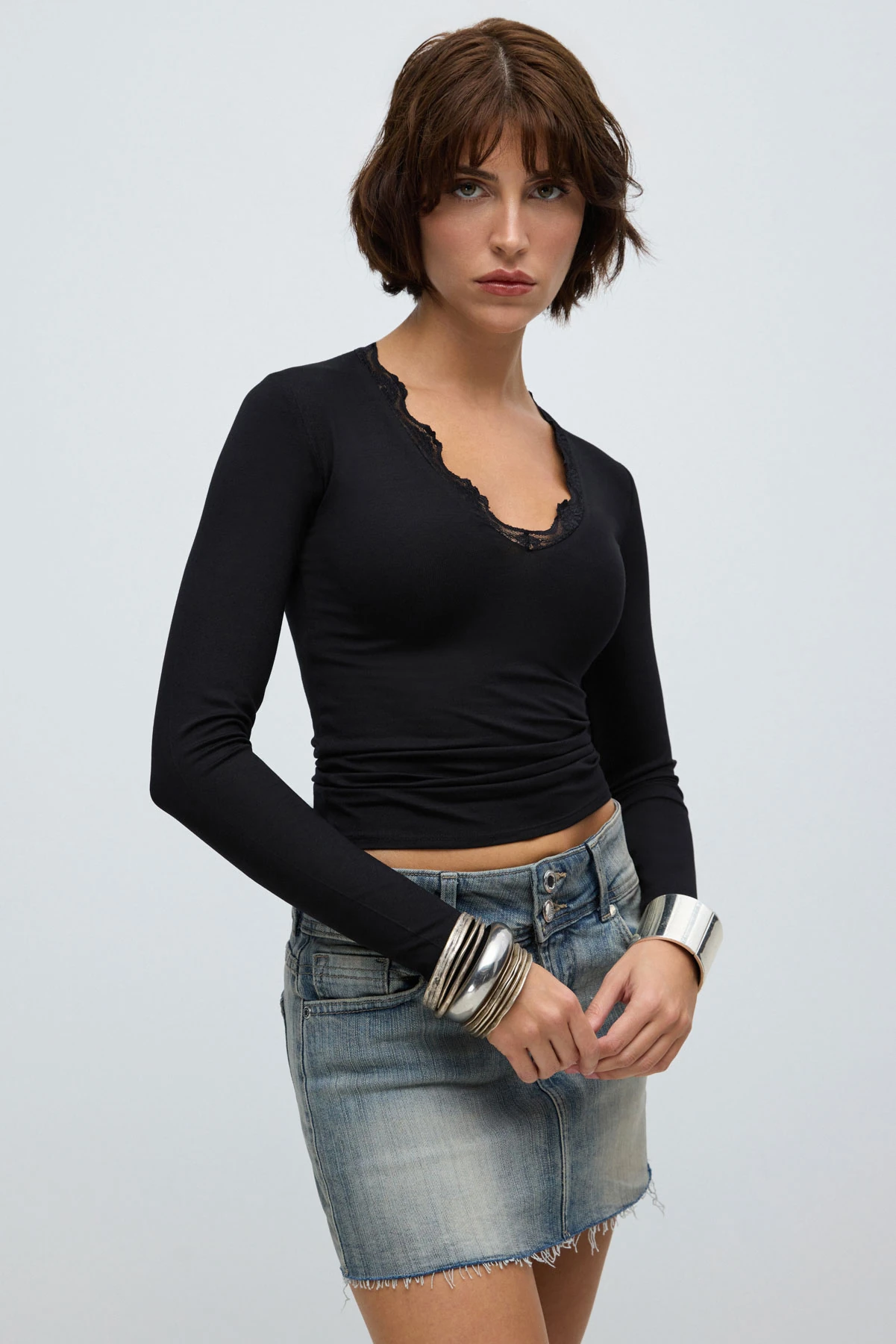 Katherine Dantel V Yaka Bluz