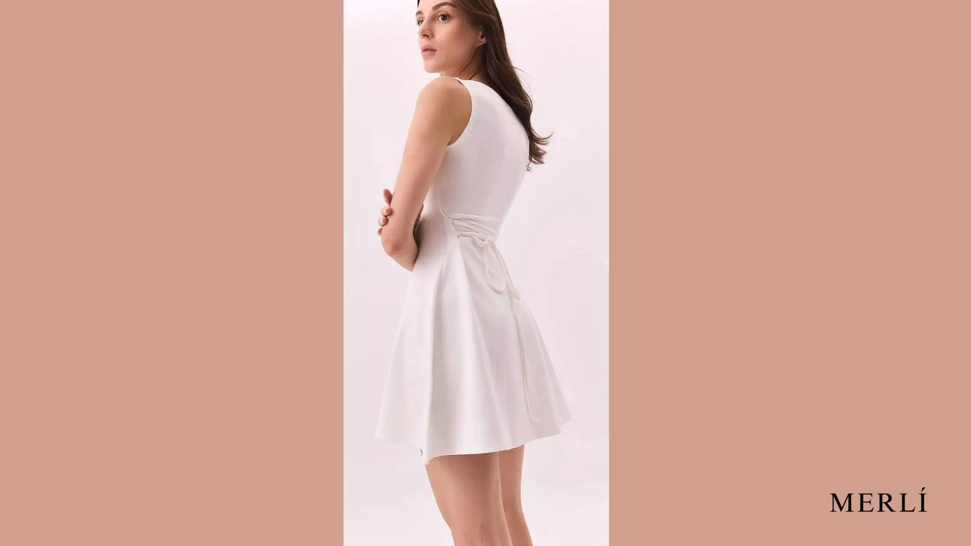 Göbeği Gizleyen Elbise Modelleri Nelerdir?