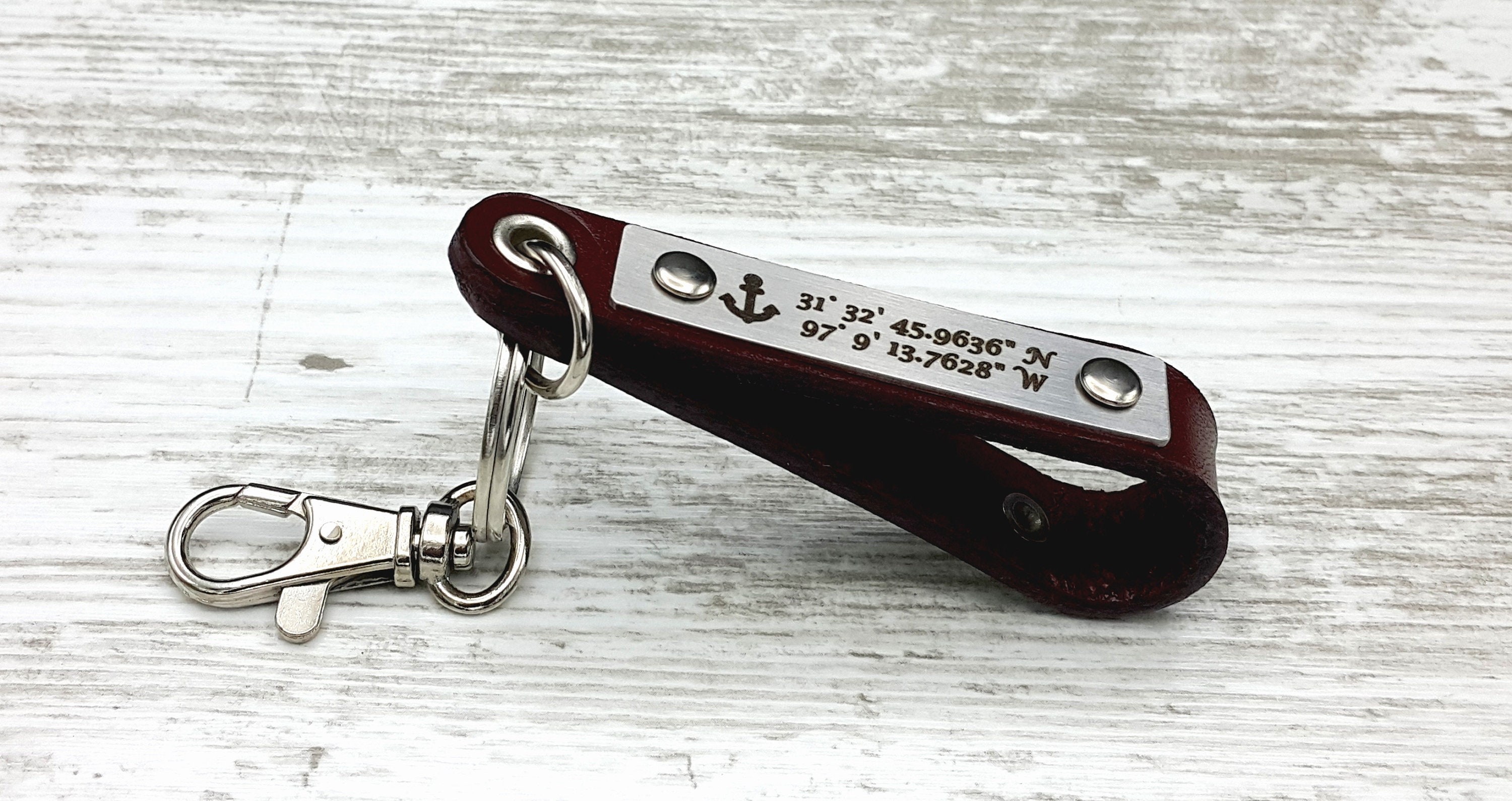 Coordinates Keychain - Latitude Longitude - Long Distance Gift for Man - Anniversary Gift for Him - Custom Leather Keychain Engraved Gift