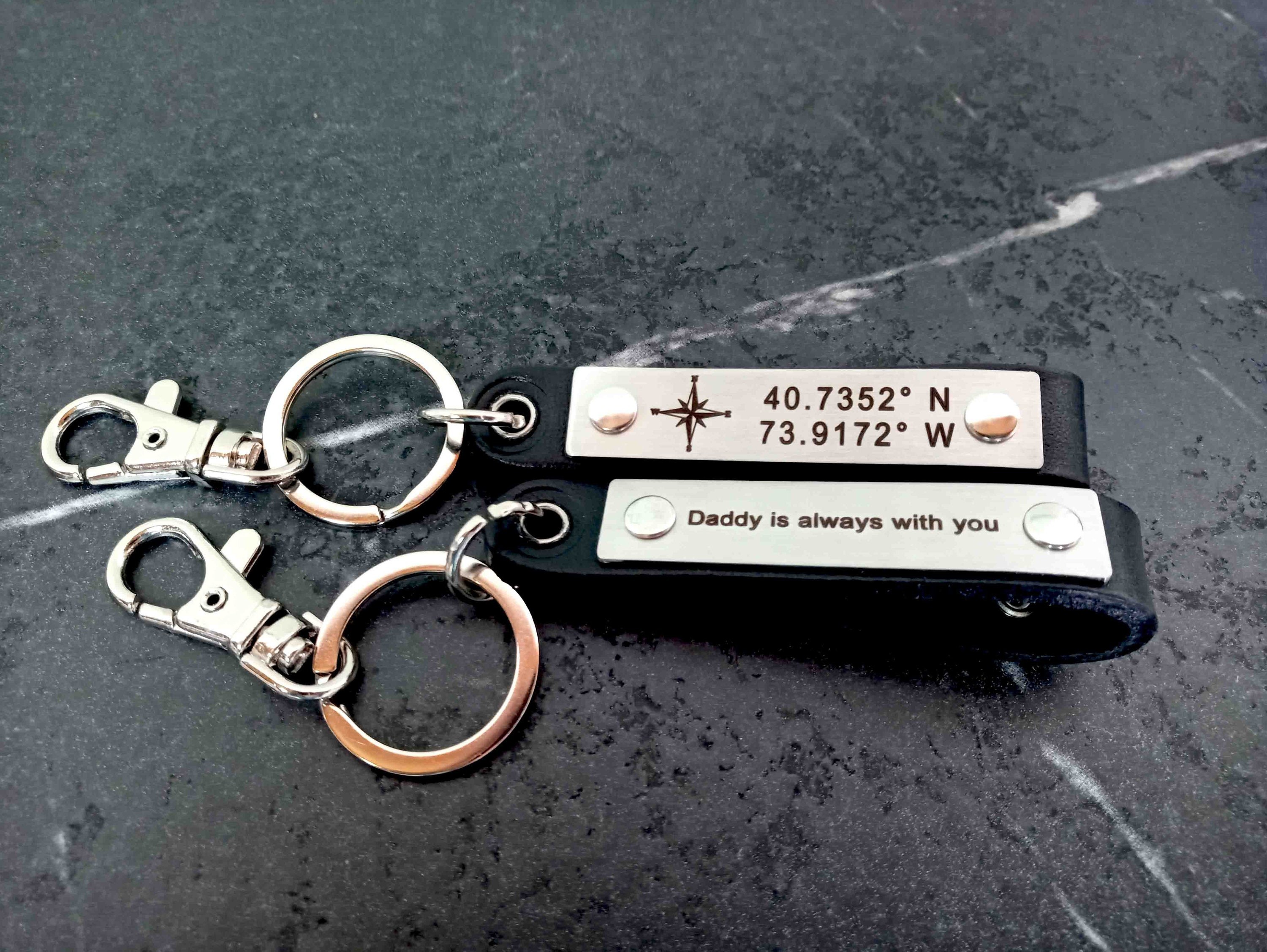 Custom Senior Keychain Gift – Class of 2025 Graduation Keepsake