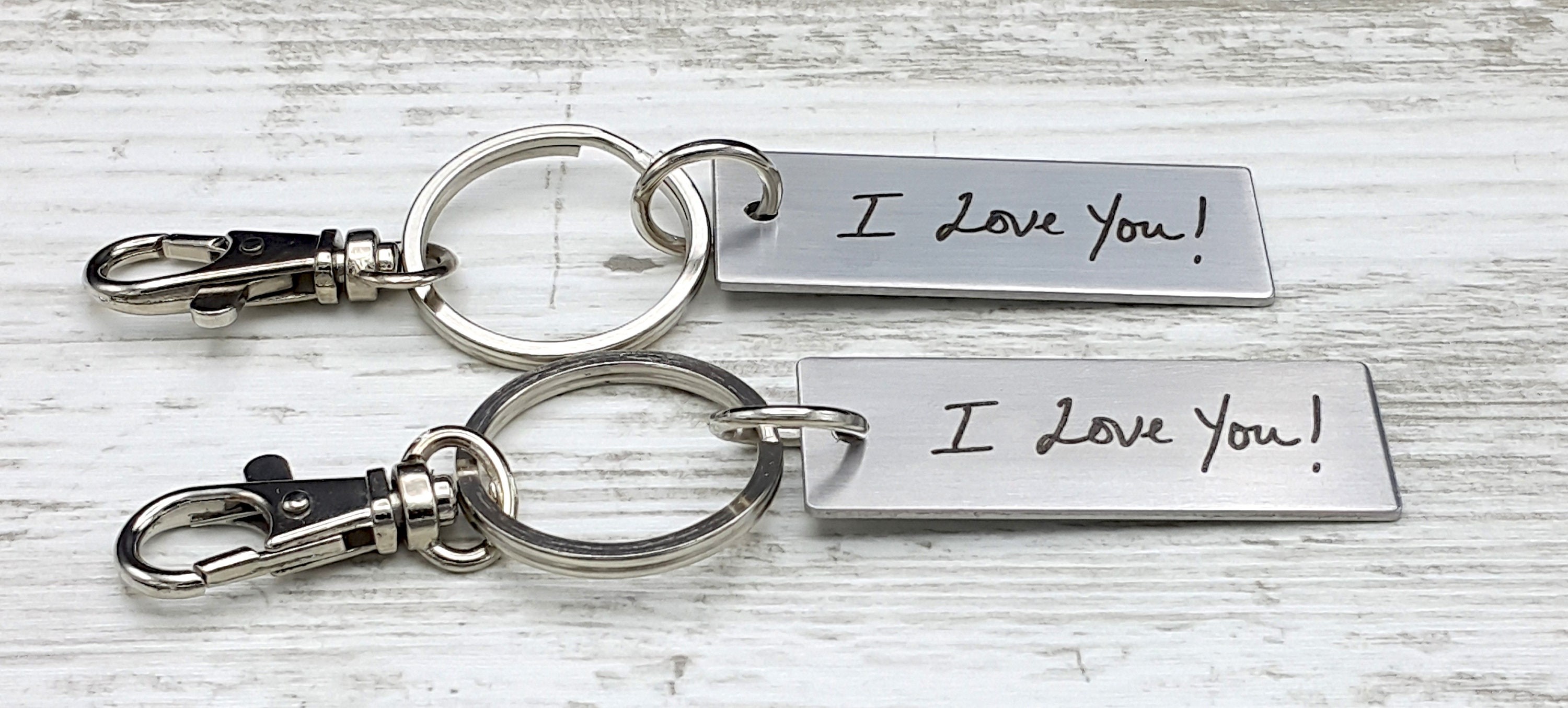 Real Handwriting Engraved Keychain – Personalized Memorial Signature Keychain