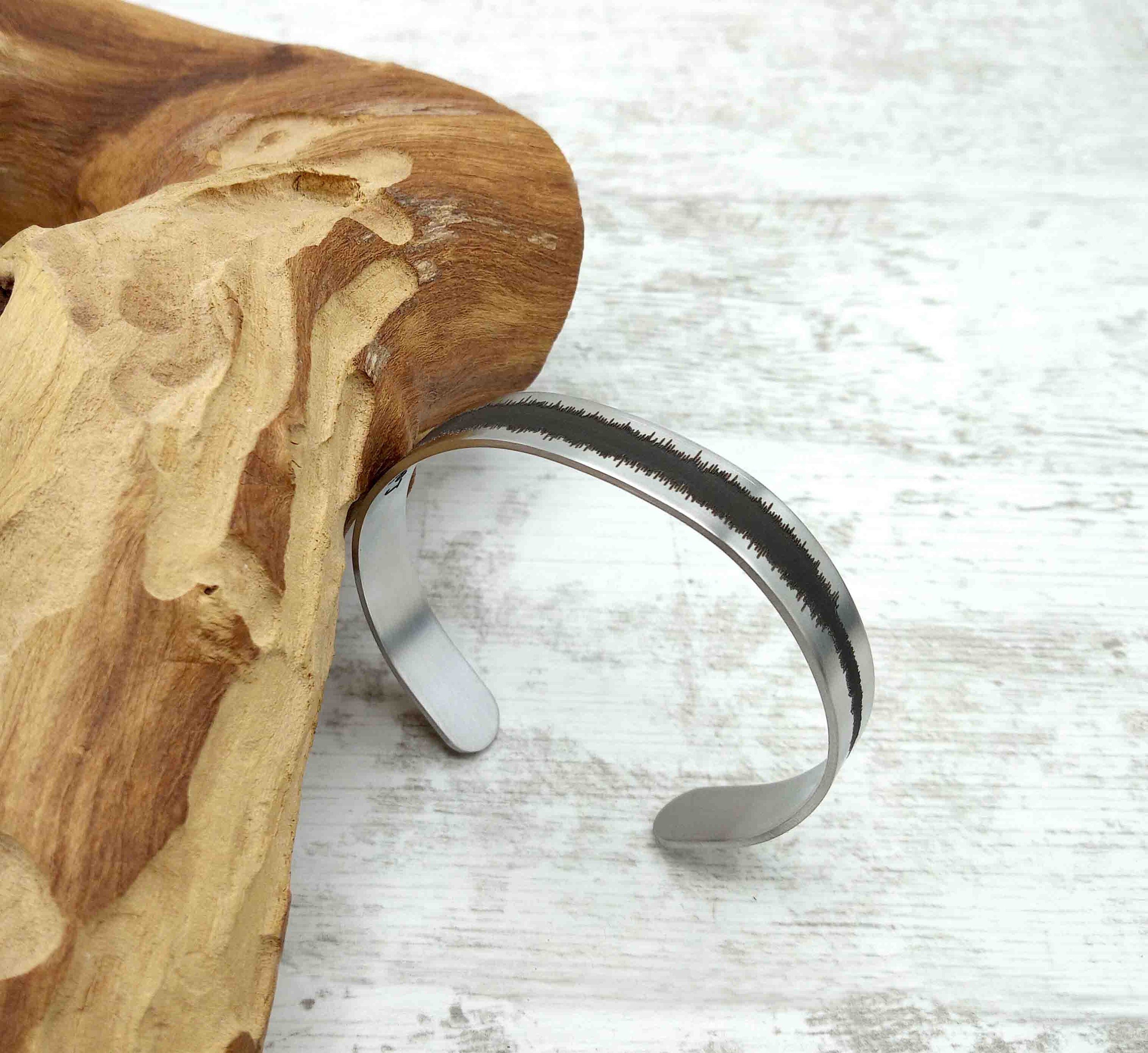 Personalized Soundwave & QR Code Bracelet, Adjustable Engraved Gift for Music Lovers Wedding or Special Song with YouTube Link or Audio File