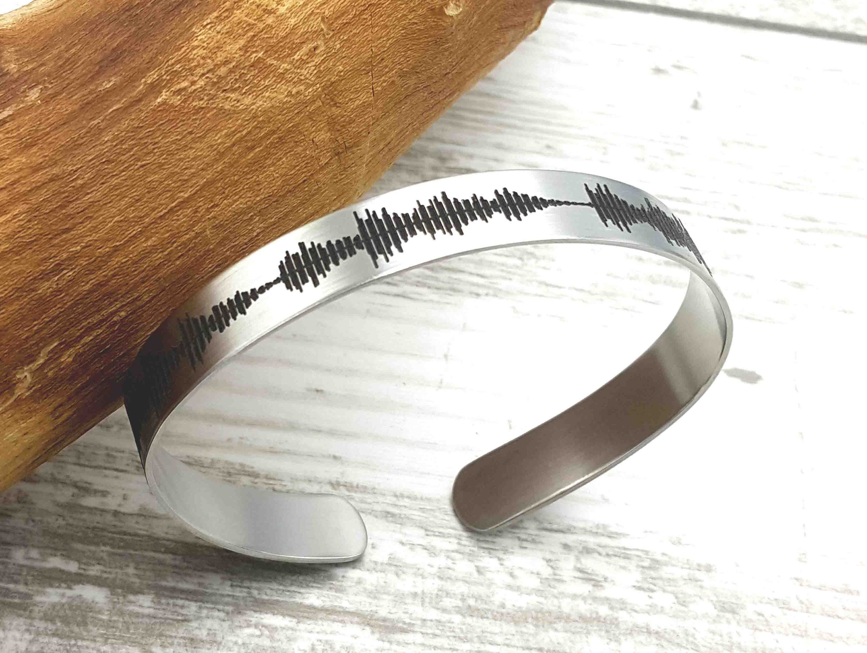 Personalized Soundwave & QR Code Bracelet, Adjustable Engraved Gift for Music Lovers Wedding or Special Song with YouTube Link or Audio File