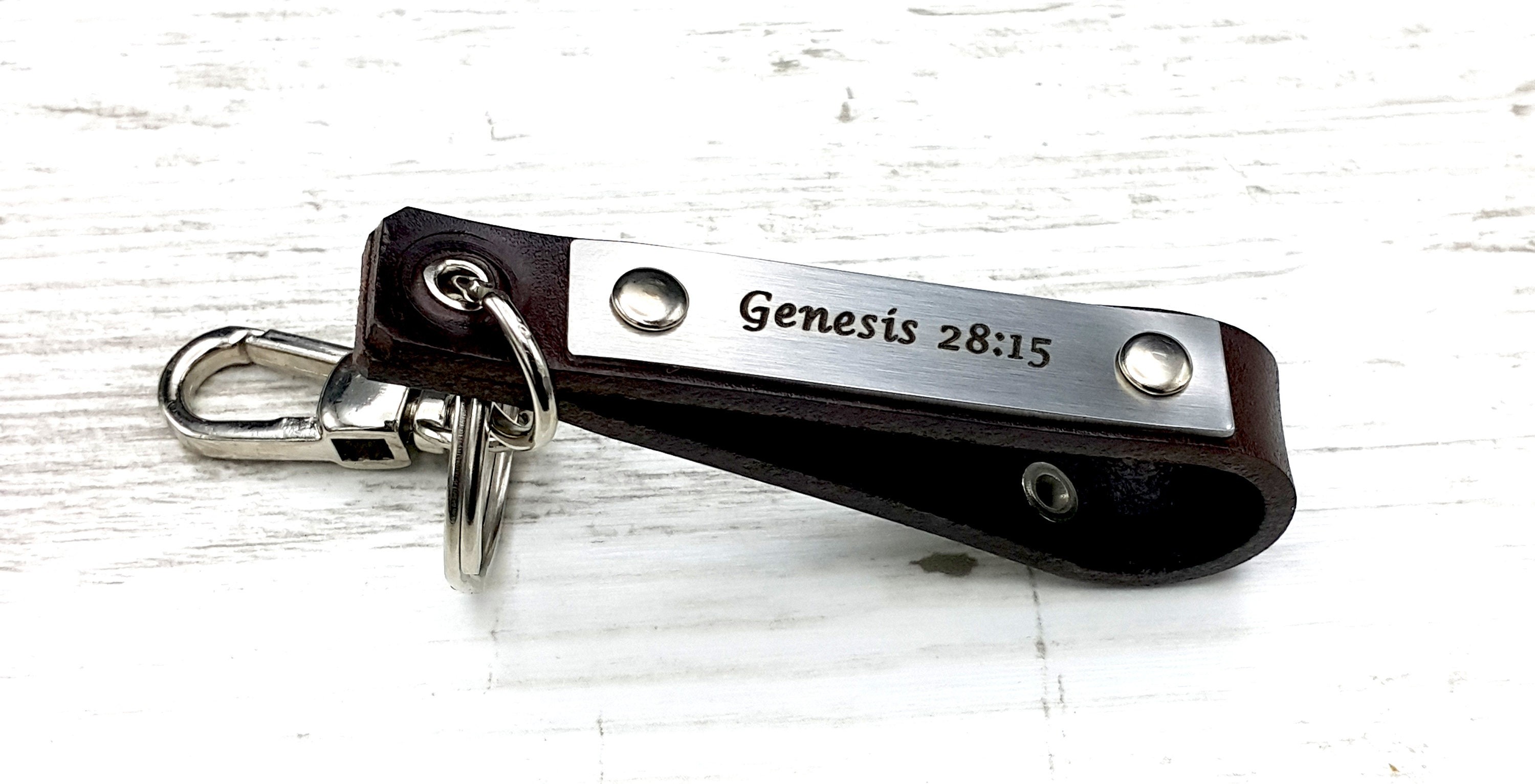 Custom Senior Keychain Gift – Class of 2025 Graduation Keepsake