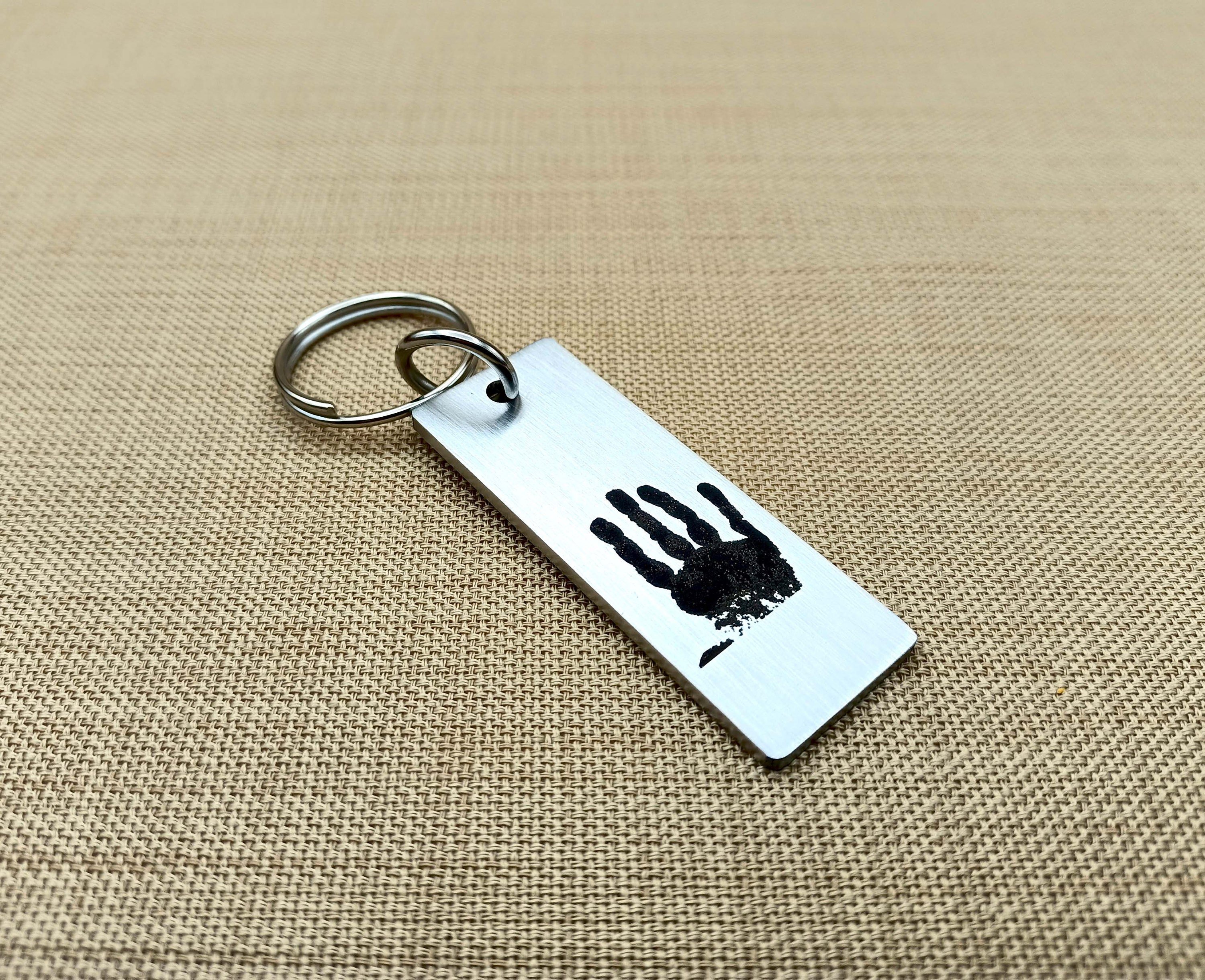 Personalized Handprint Keychain – Custom Handwriting & Footprint Gift for Dad & Husband