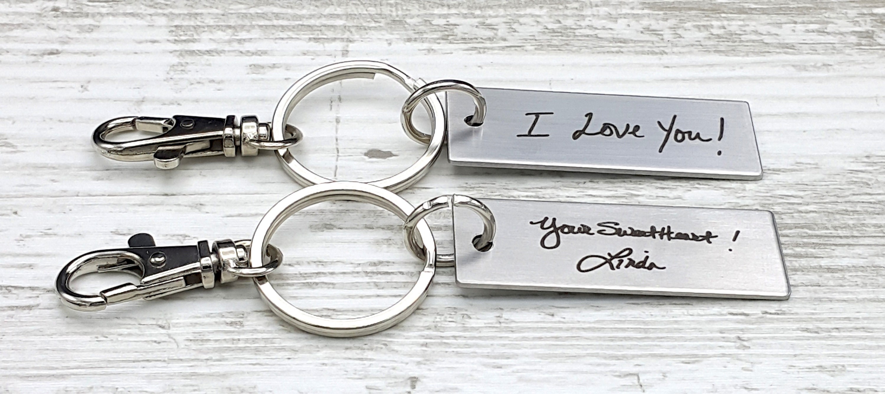 Real Handwriting Engraved Keychain – Personalized Memorial Signature Keychain