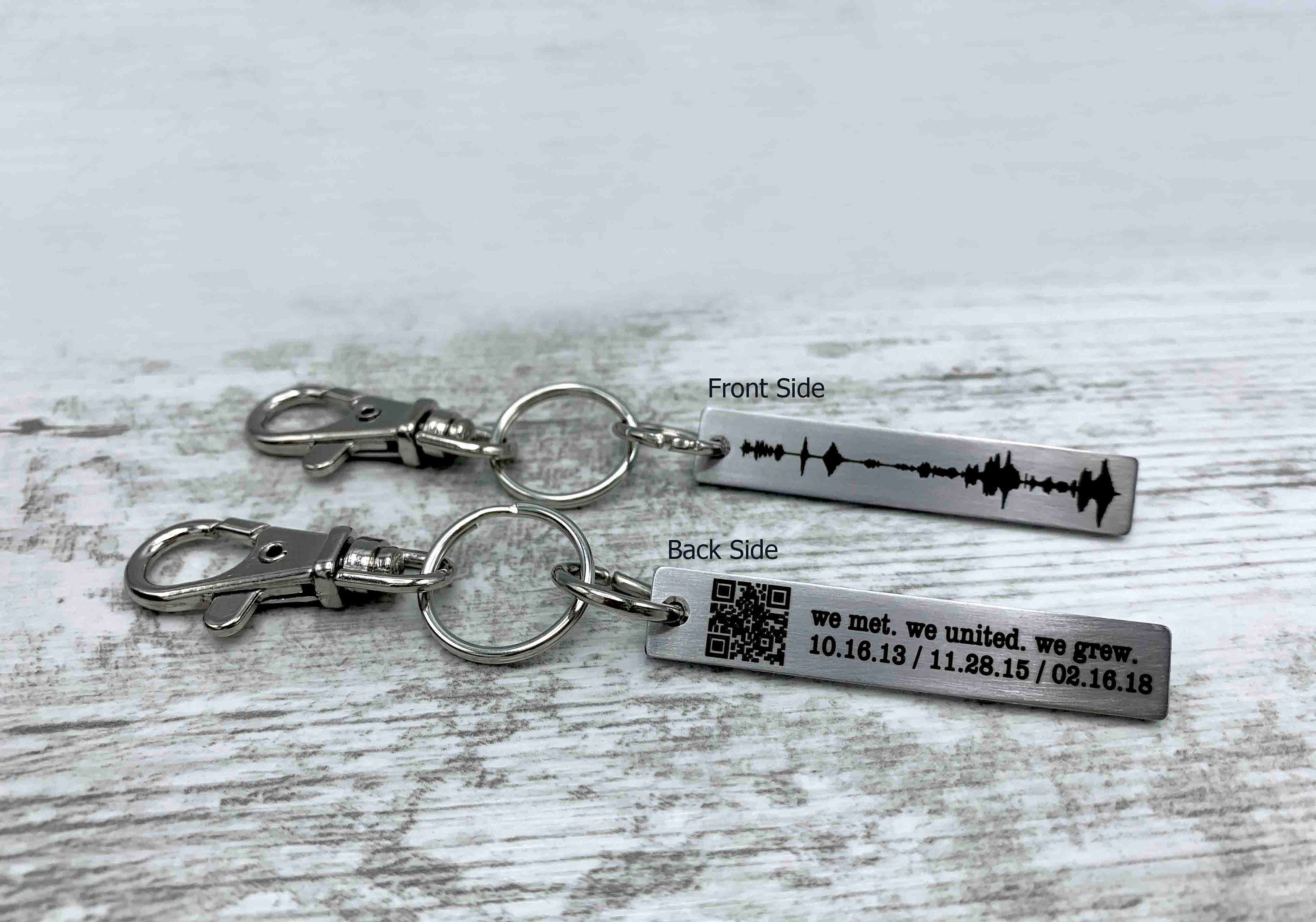 Personalized Soundwave Keychain with QR Code – Custom Voice Message or Song – Birthday Gift for Him