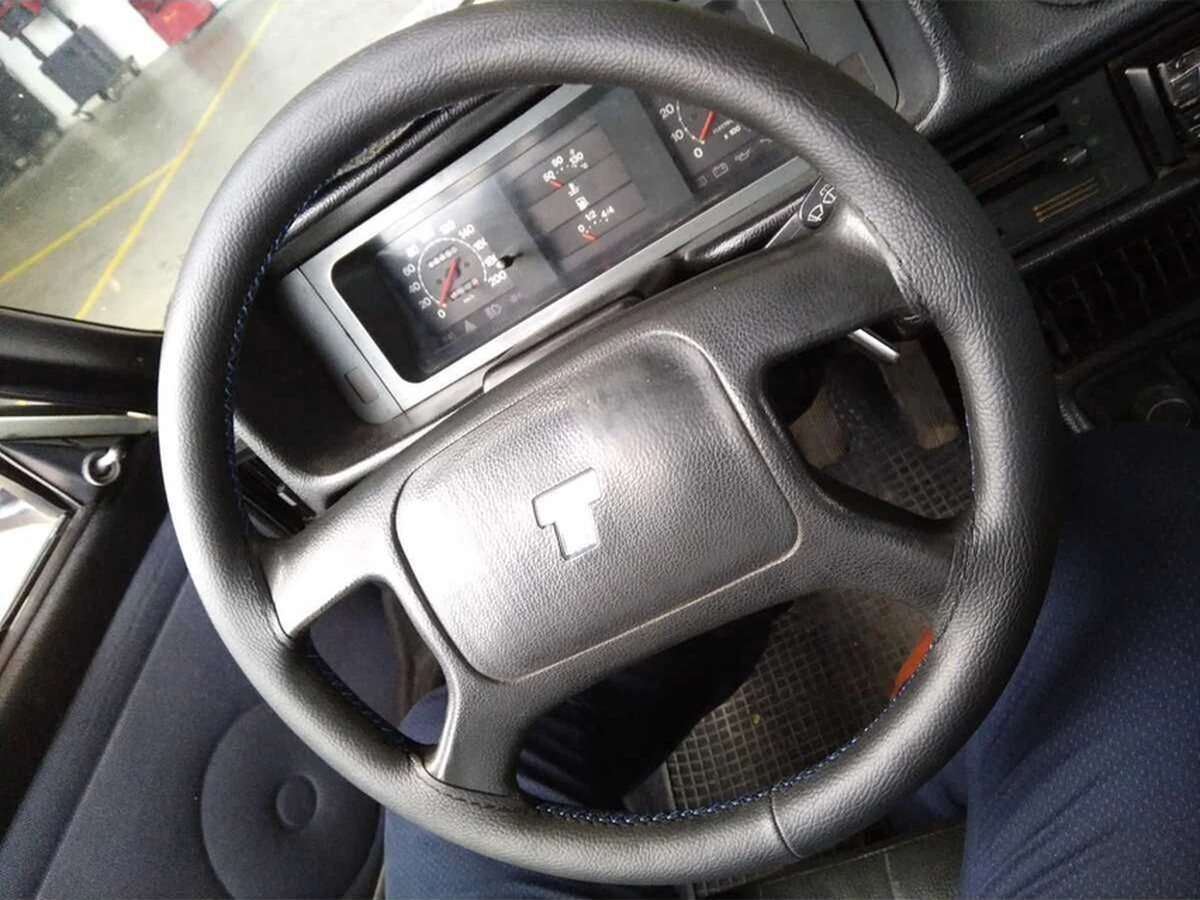 Dikişli Deri Direksiyon Kılıfı Damarlı Deri Siyah Dikişli Siyah