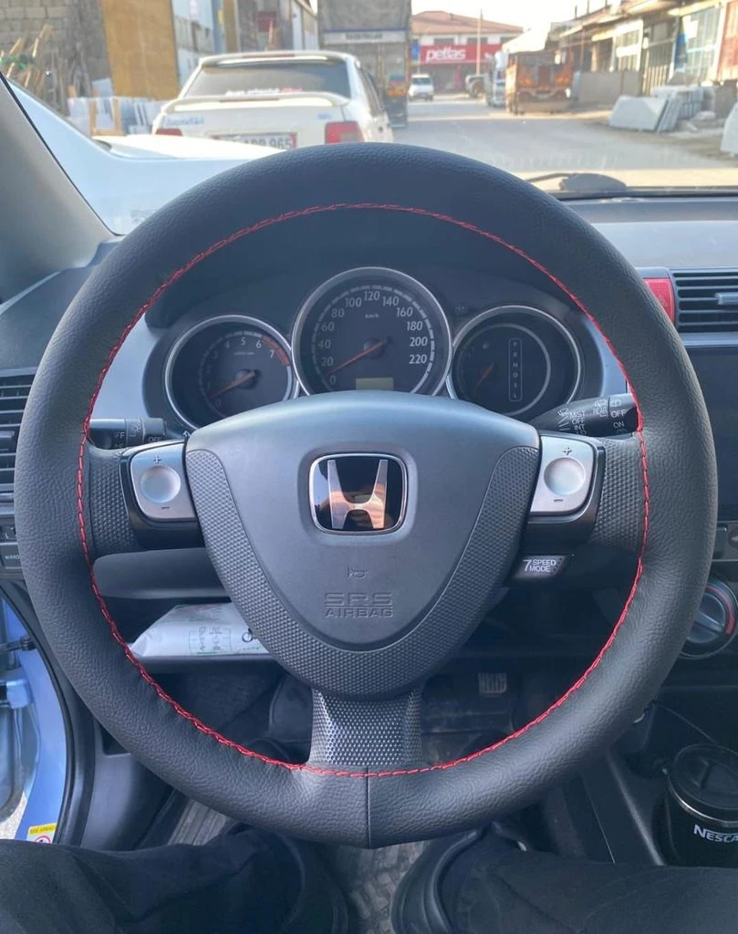 Dikişli Direksiyon Kılıfı Siyah Deri Kırmızı Dikişli Honda Jazz Kırmızı