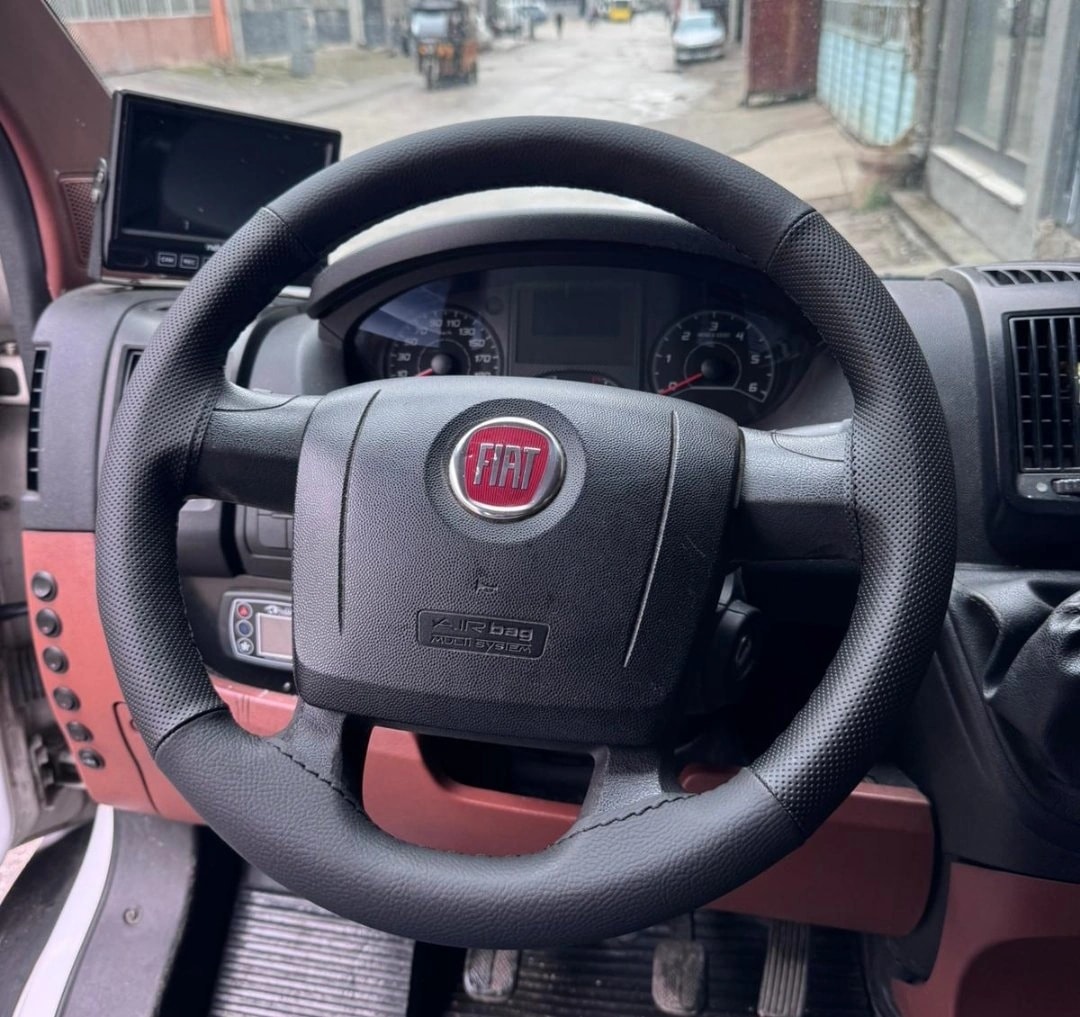 Dikişli Direksiyon Kılıfı Siyah Deri Noktalı Deri Siyah Dikişli Fı.a.t Ducato İçin Fotodaki Direksiy Siyah