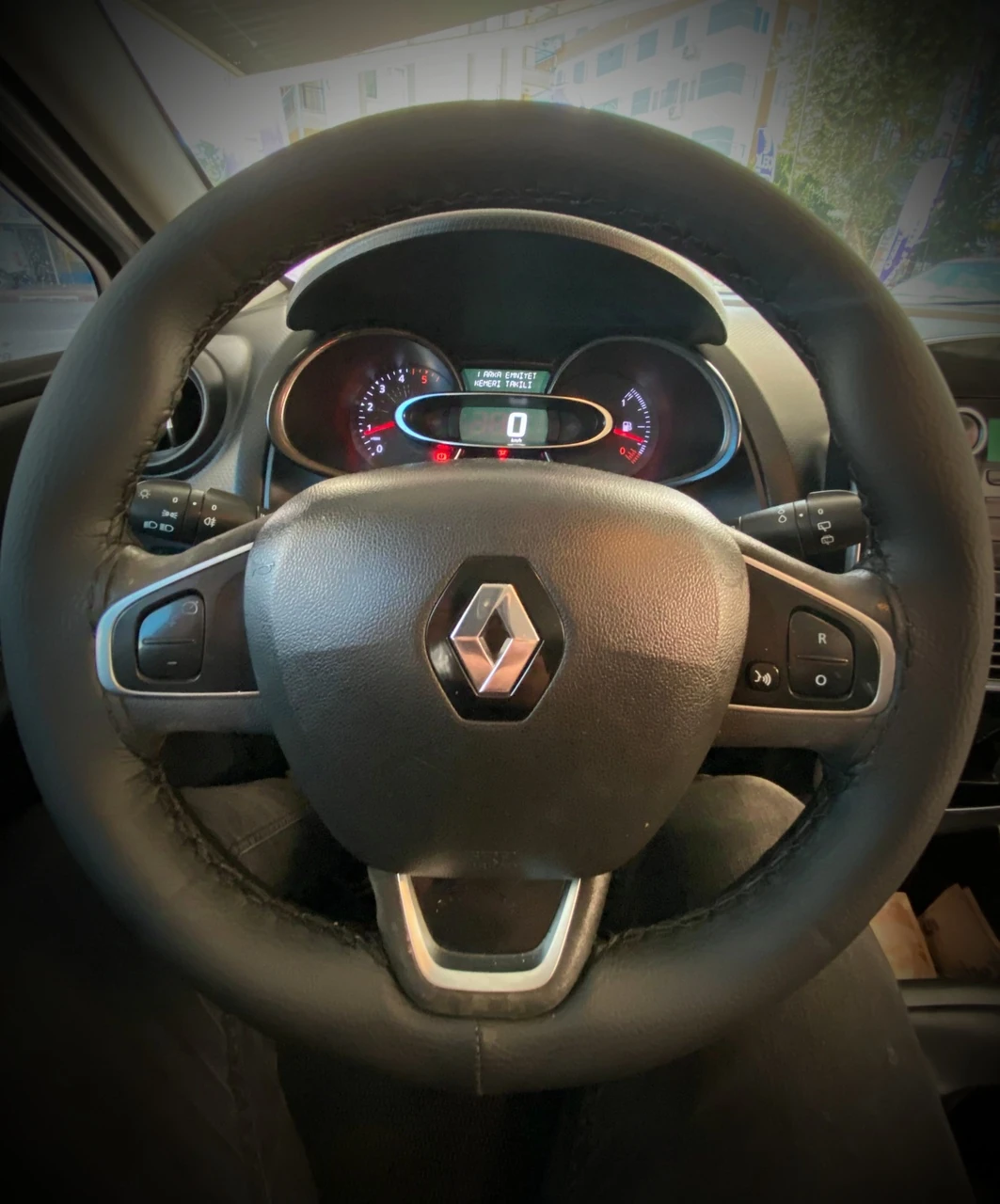 Dikişli Direksiyon Kılıfı İthal Siyah Deri Siyah Dikişli Renault Clio İçin Siyah