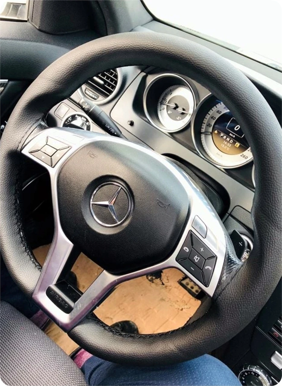 Dikişli Deri Direksiyon Kılıfı Damarlı Siyah Deri Siyah Dikişli C Kasa Mercedes İçin