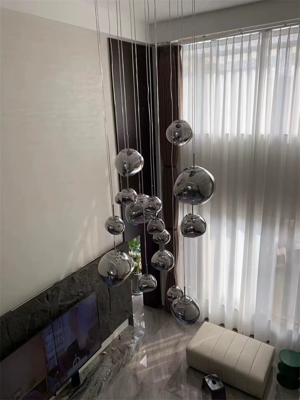 Modern Galeri Boşluğu Avize
