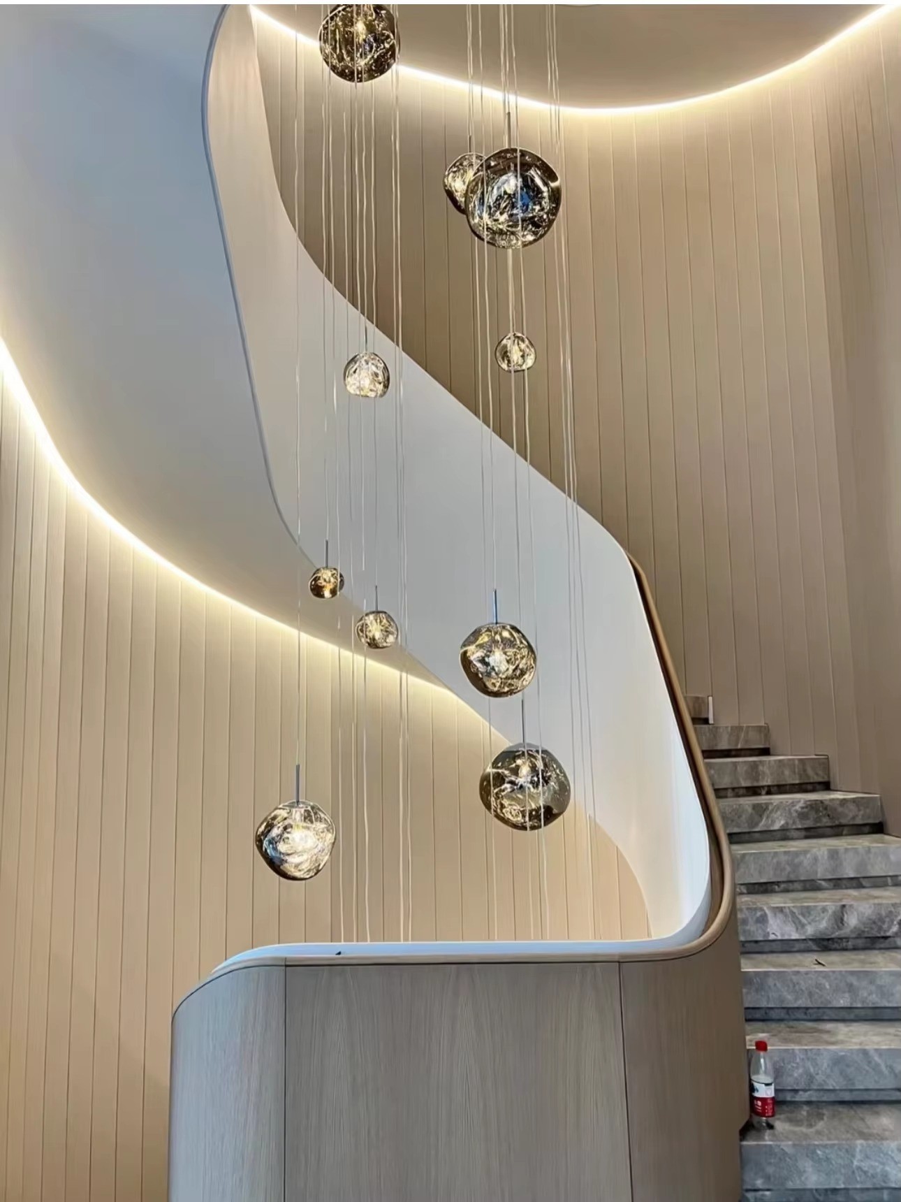 Modern Galeri Boşluğu Avize