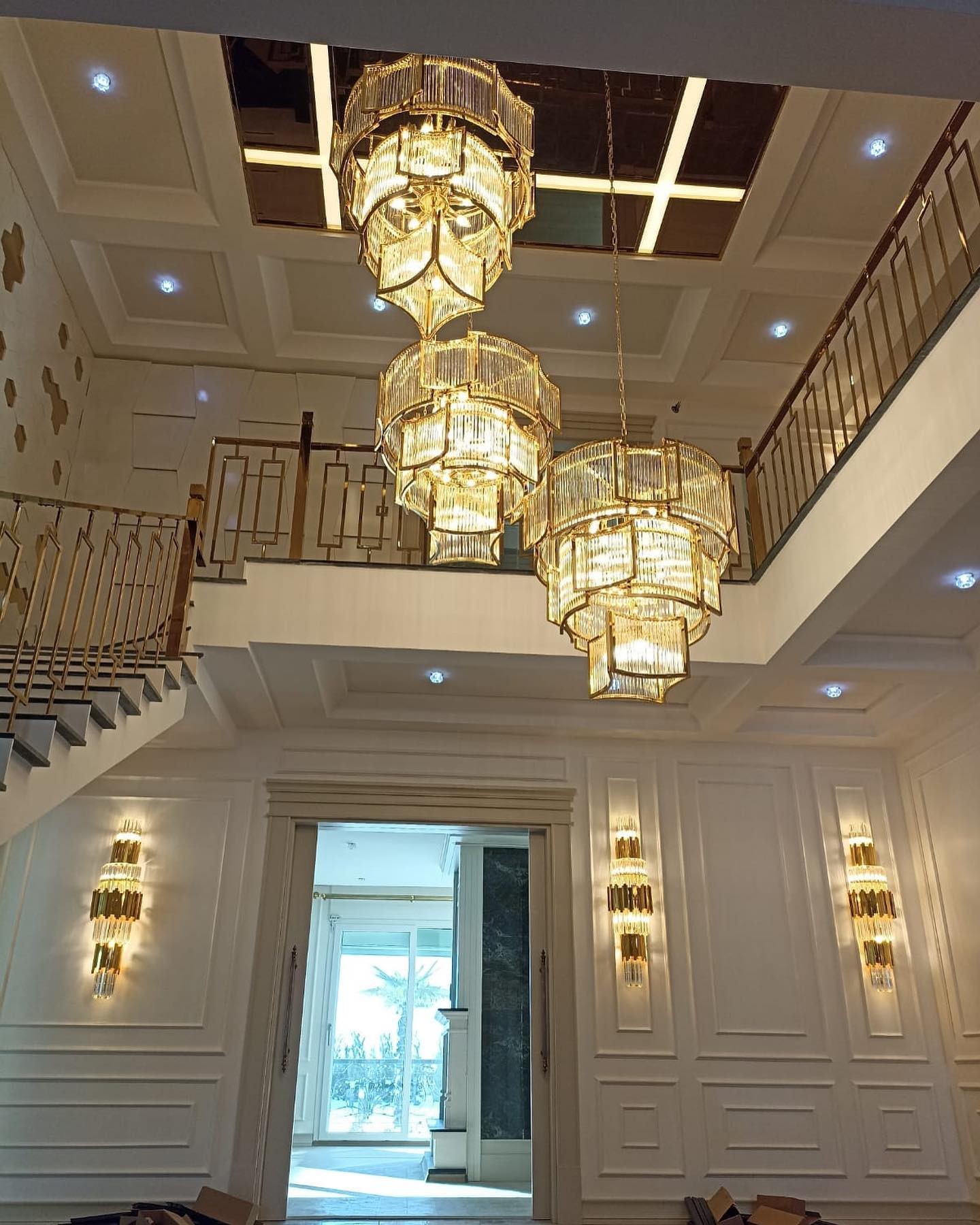 Villa Galeri Boşluğu Avize