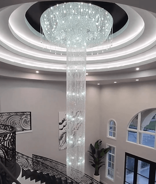 villa merdiven boşluğu avizesi