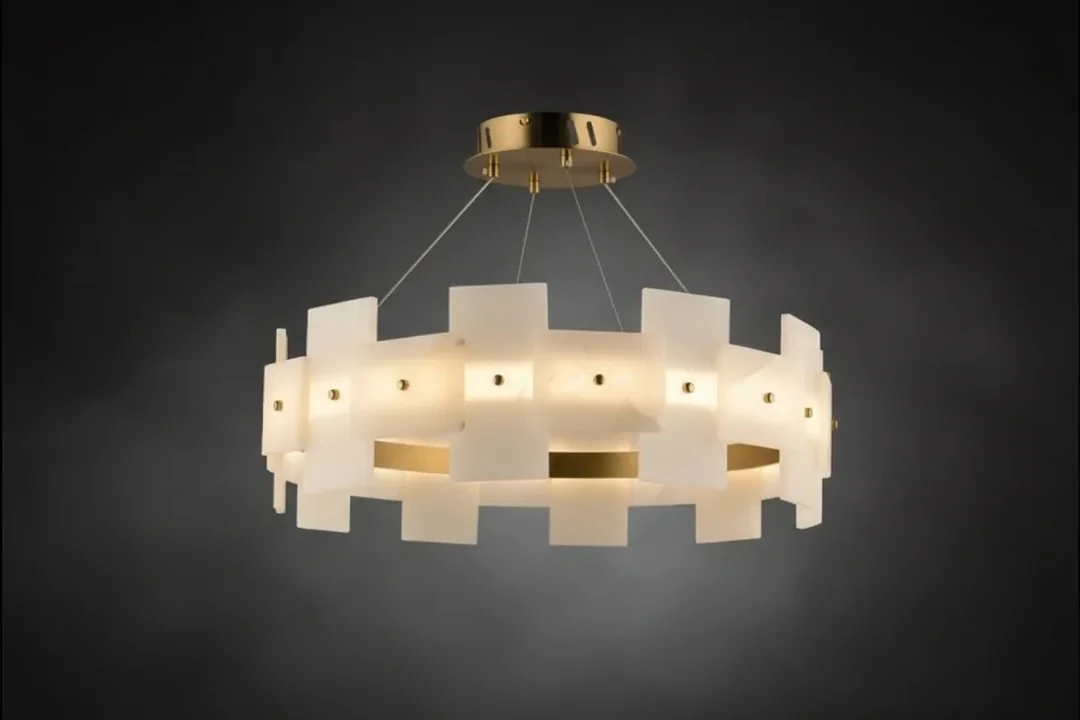 Mermer  Salon Avizesi Pirinç Renk Gövdeli Lüks Tasarım SK1589