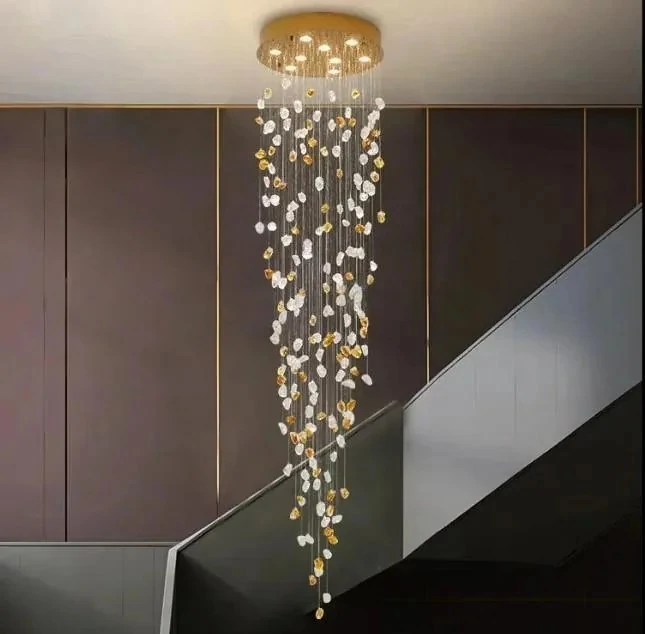 Villa Merdiven Boşluğu avize modelleri 