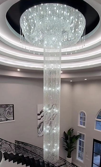 villa merdiven boşluğu avizesi