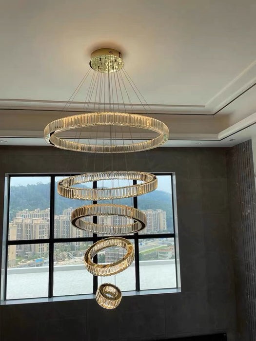 Villa Galeri boşlugu avize