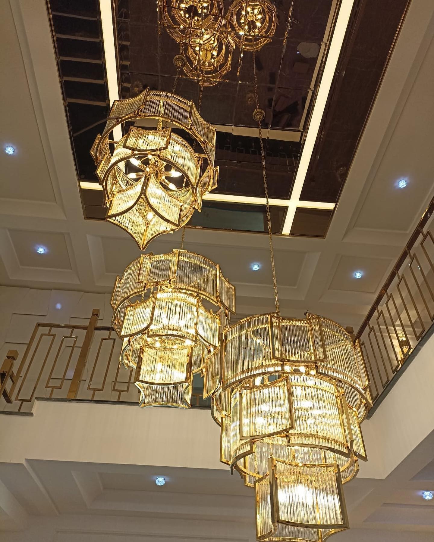 Villa Galeri Boşluğu Avize