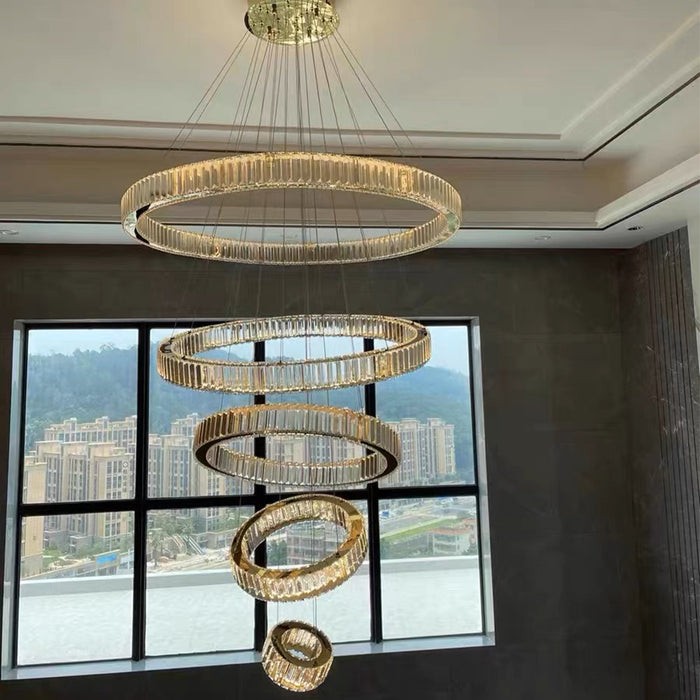Villa Galeri boşlugu avize