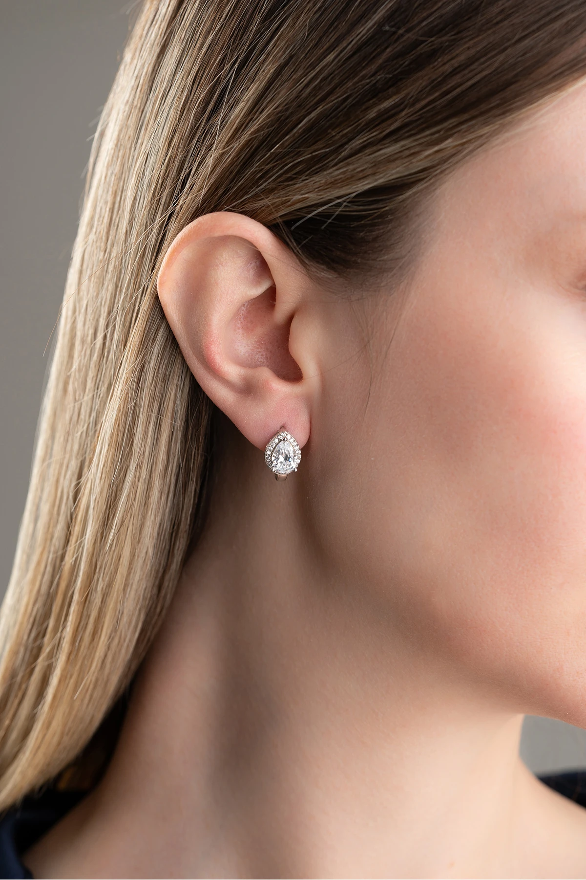 Damla Taşlı Gümüş Küpe