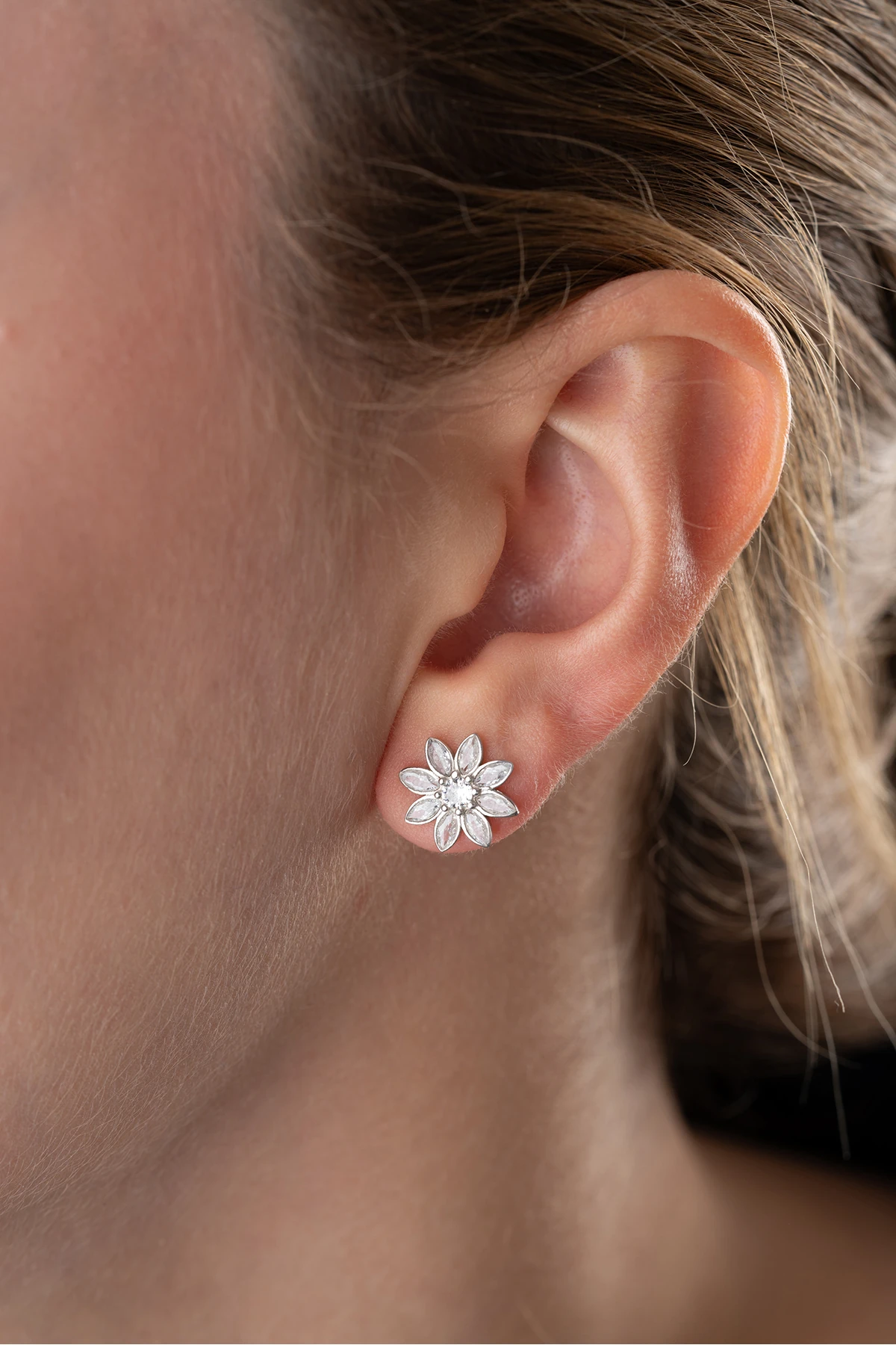 Vidalı Lotus Gümüş Küpe