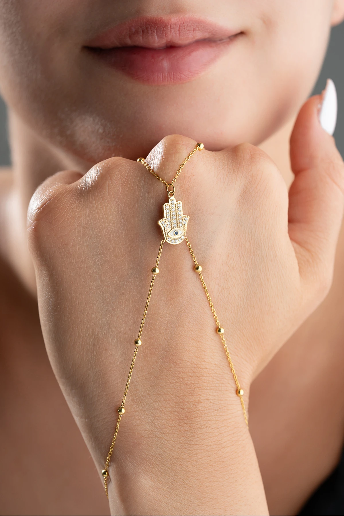 Fatma Ana Eli Gümüş Şahmeran