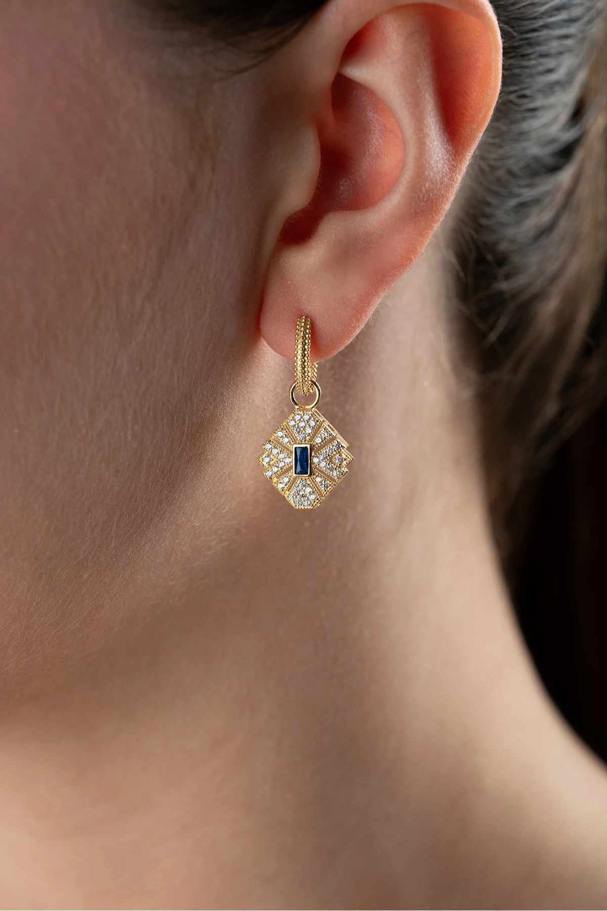 Taşlı Geometrik Gümüş Küpe