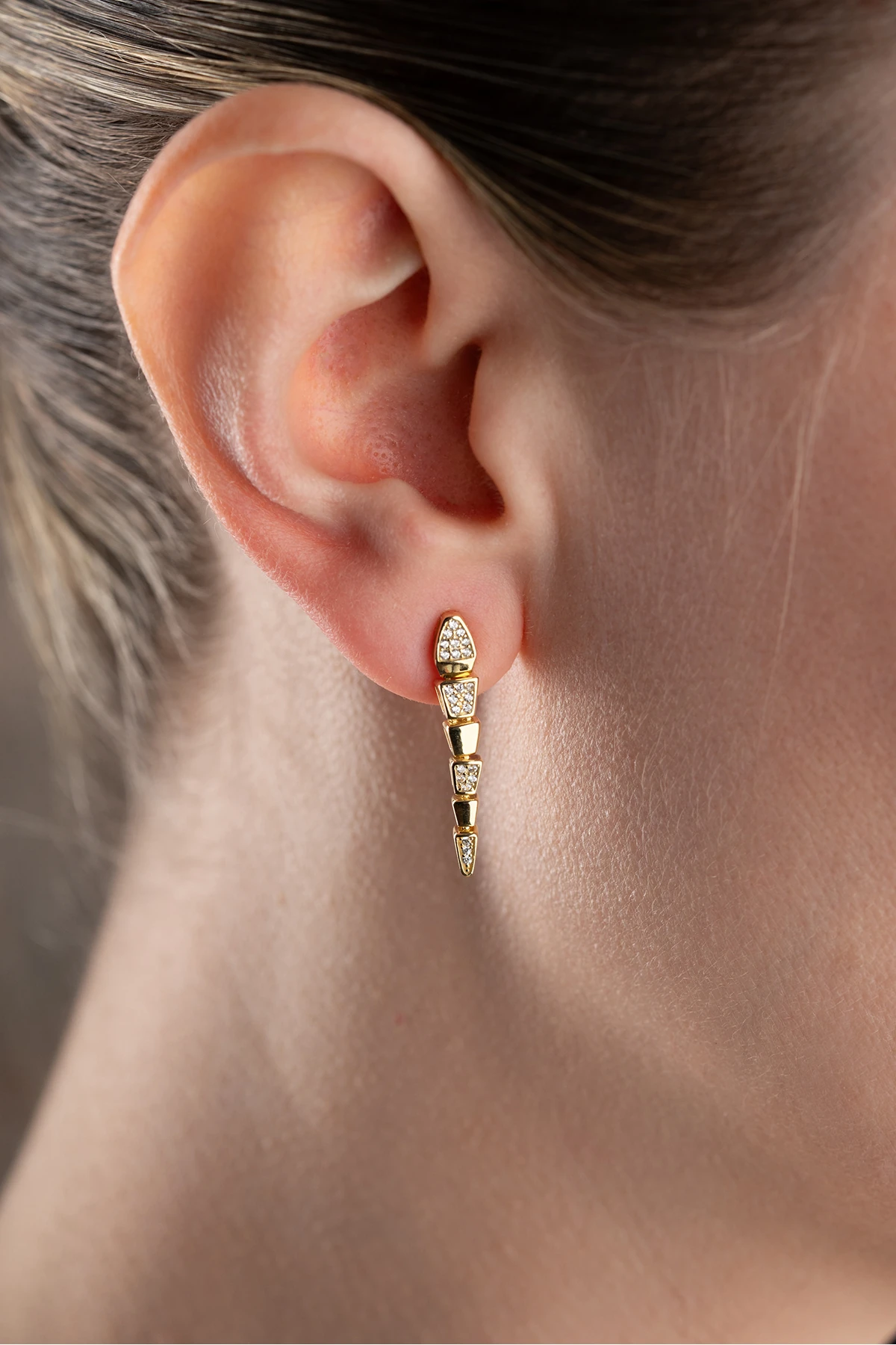 Taşlı Yılan Küpe