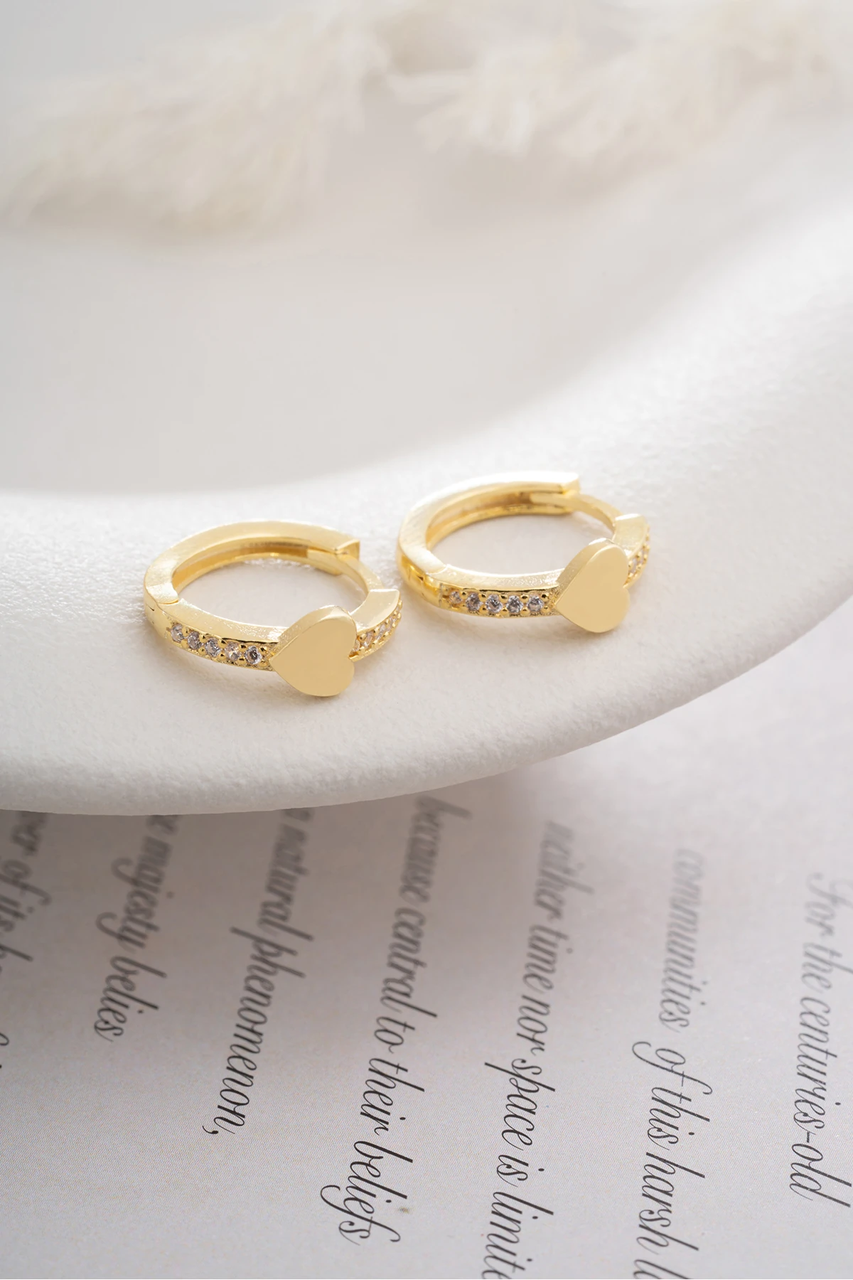 Kalp Figürlü Halka Gümüş Küpe