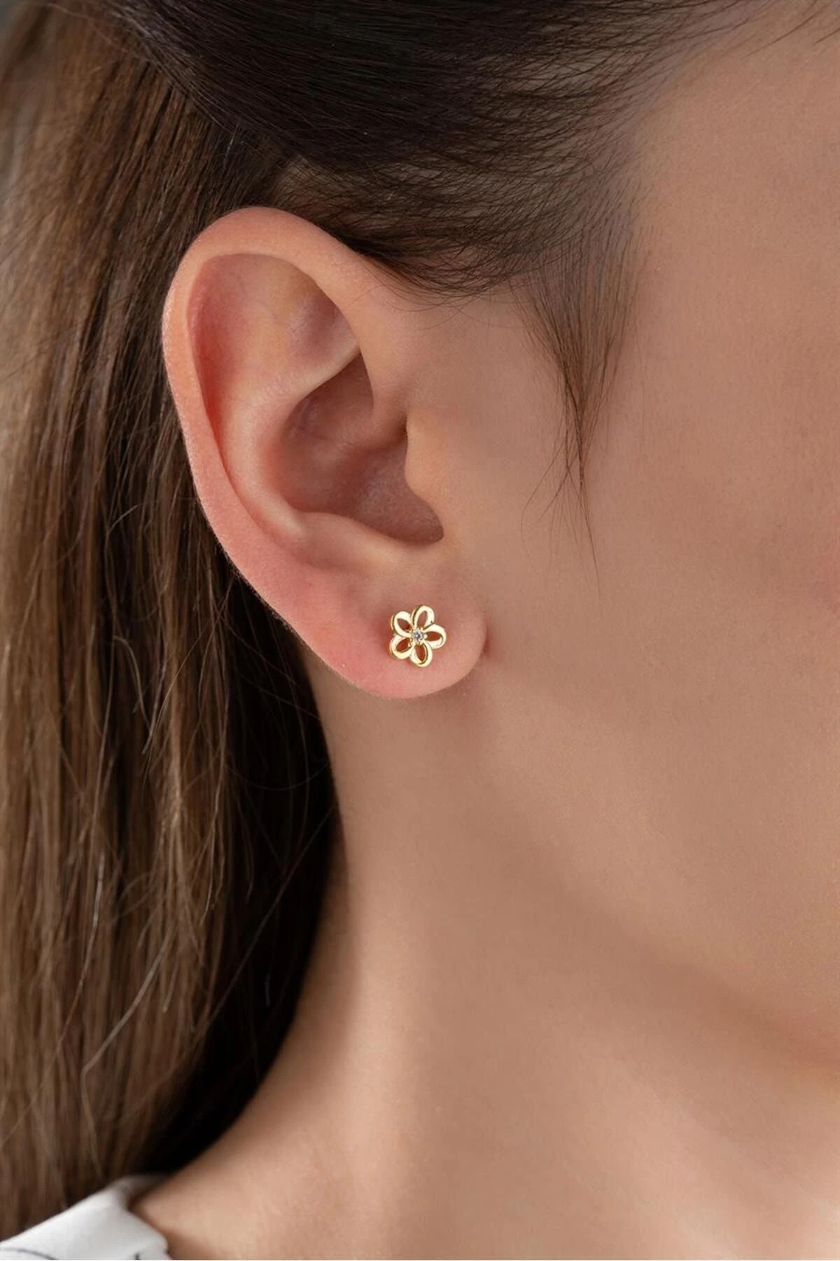 Çiçek Çivi Gümüş Küpe