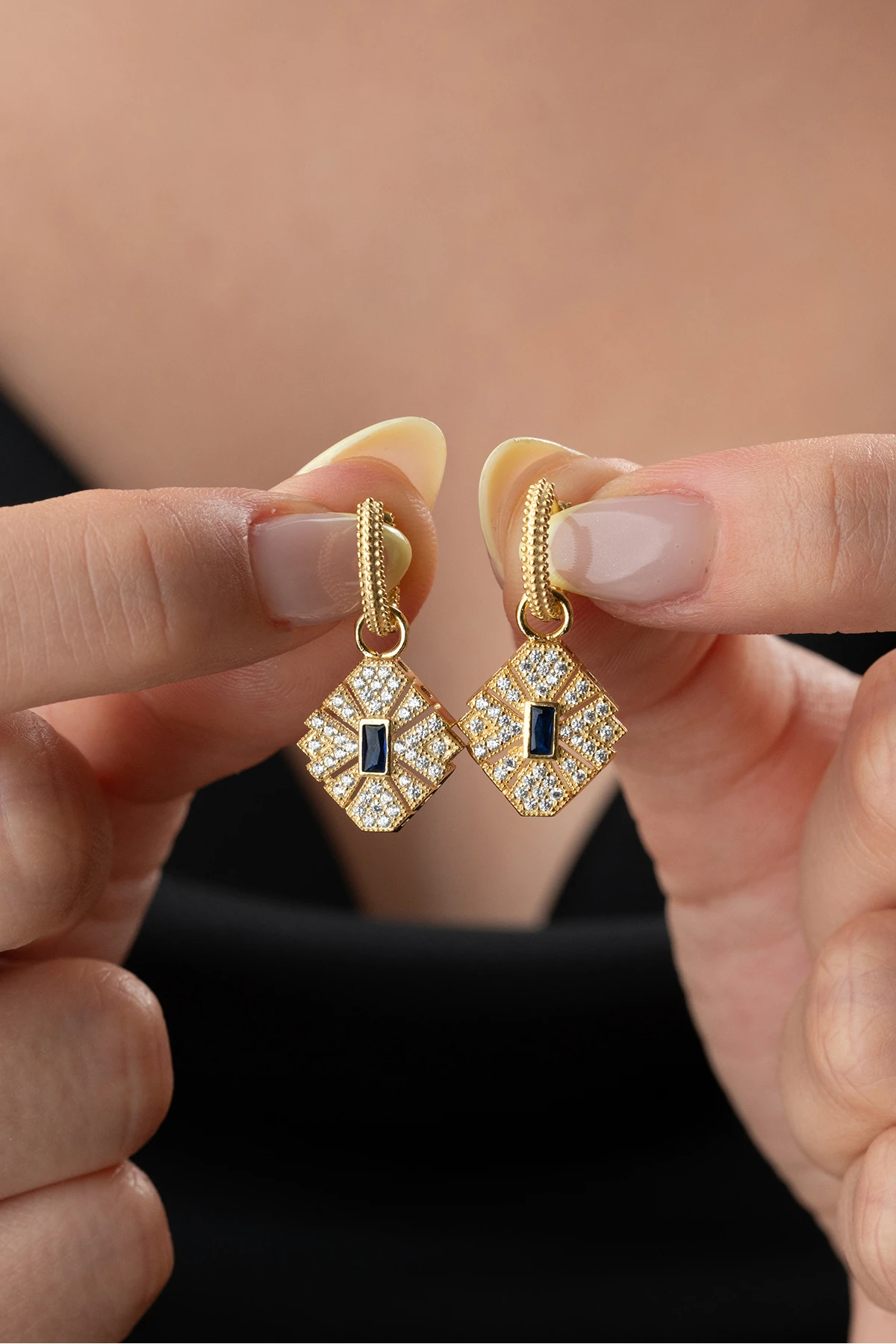 Taşlı Geometrik Gümüş Küpe