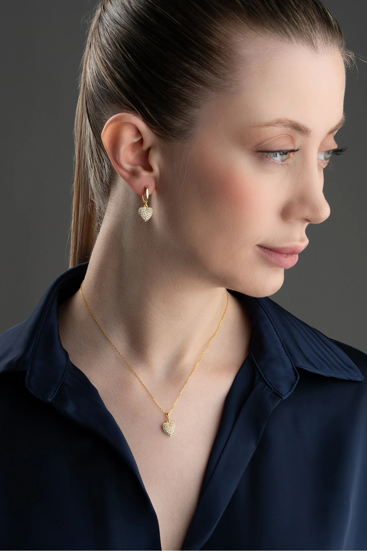 Kalpli Kolye ve Sallantılı Küpe Seti